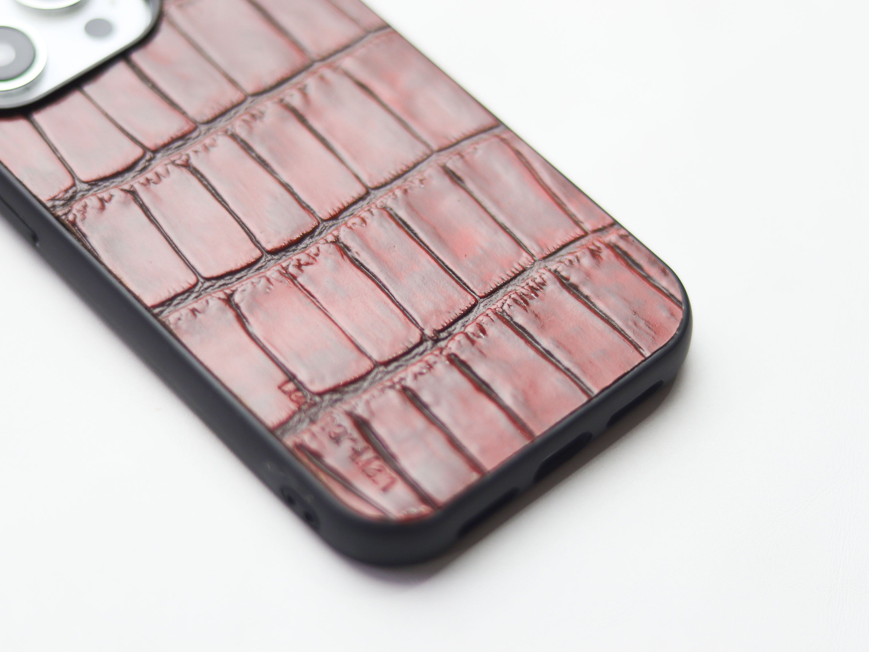 BURGUNDY CROCO LEATHER (LARGE SCALE) - CLASSIC PHONE CASE
