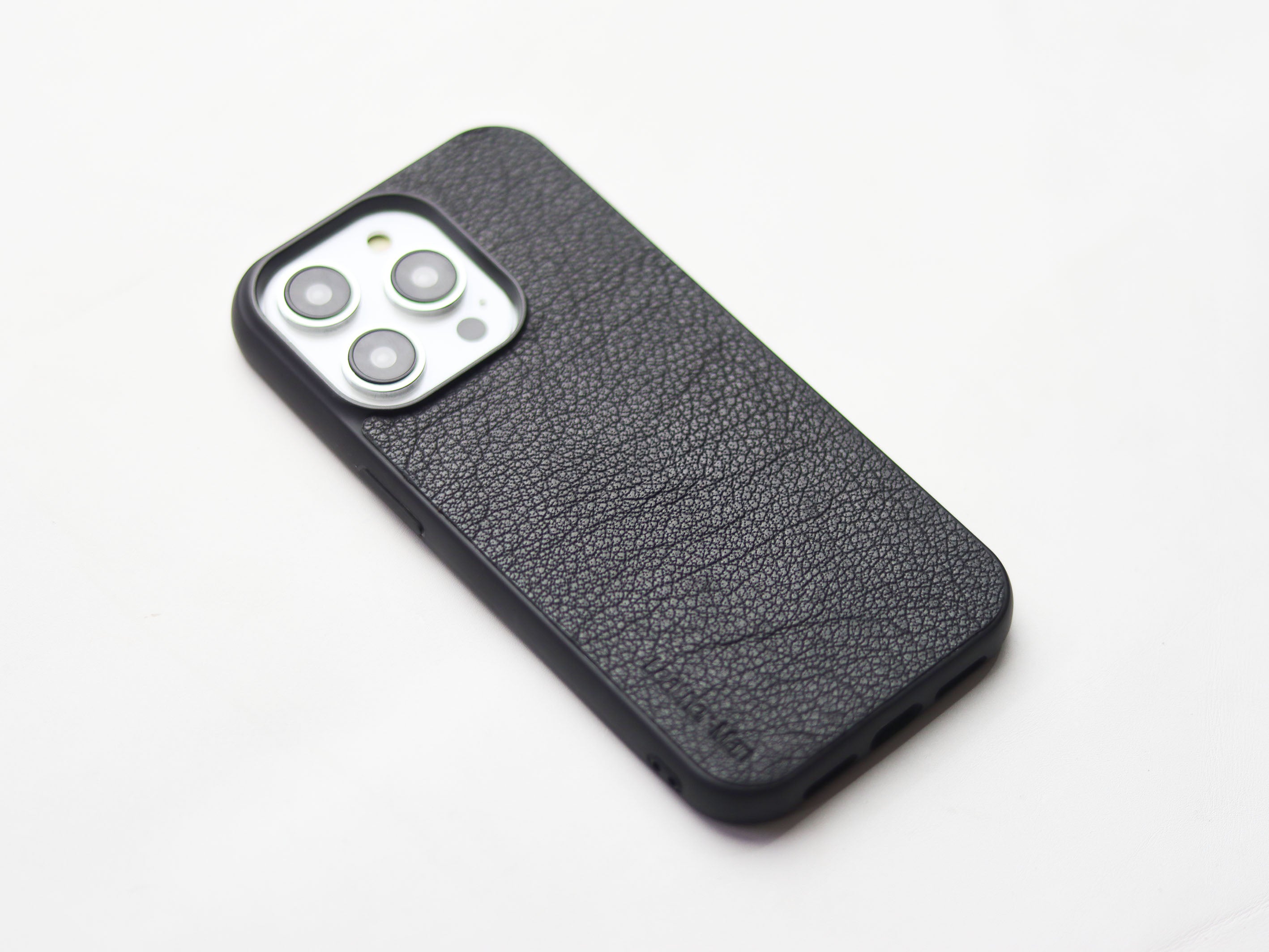 ITALIAN CHEVRE BLACK LEATHER - CLASSIC PHONE CASE