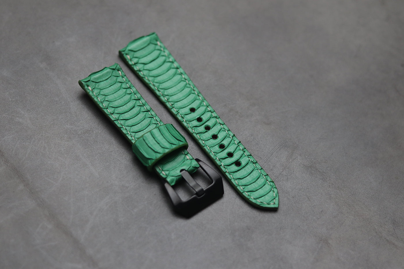 SHAMROCK GREEN SNAKE SKIN FULL STITCHED (CENTER SCALE)