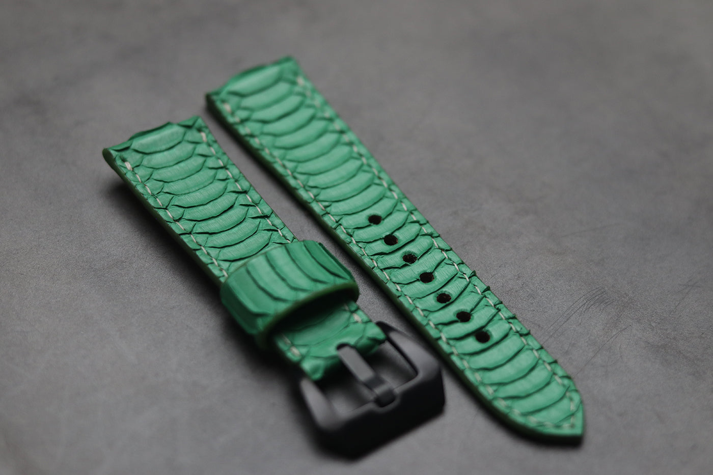 SHAMROCK GREEN SNAKE SKIN FULL STITCHED (CENTER SCALE)