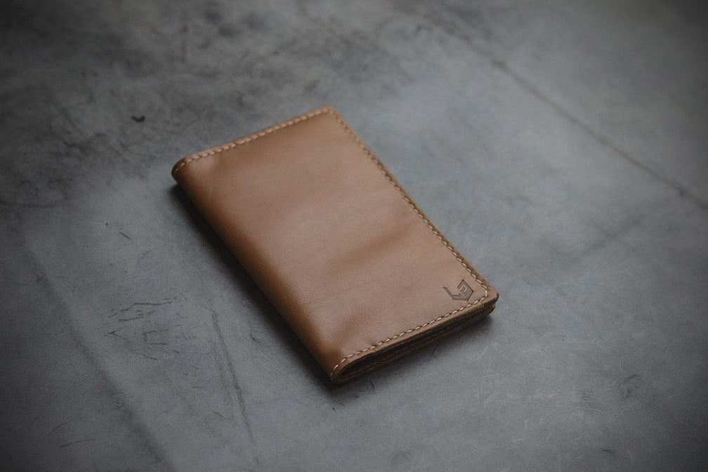 "WANDER W1" PASSPORT CASE TAWNY BROWN