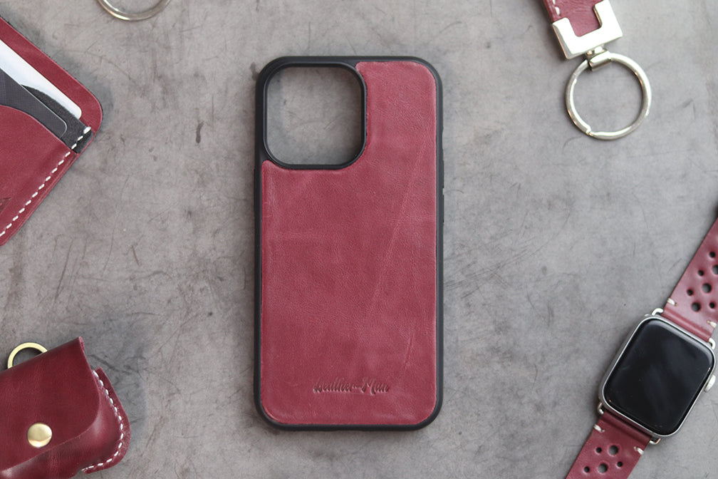 CARMINE BURGUNDY SIMPLE PHONE CASE