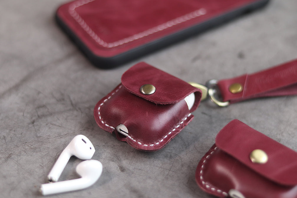 CARMINE BURGUNDY AIRPODS CASE