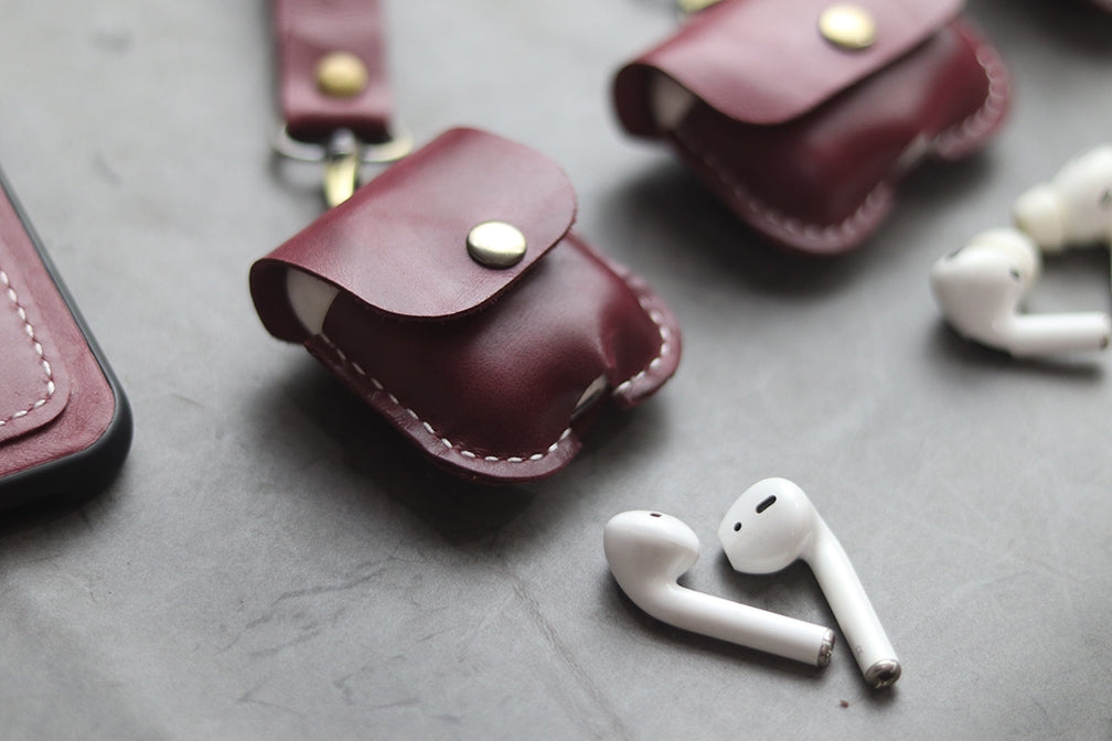CARMINE BURGUNDY AIRPODS CASE