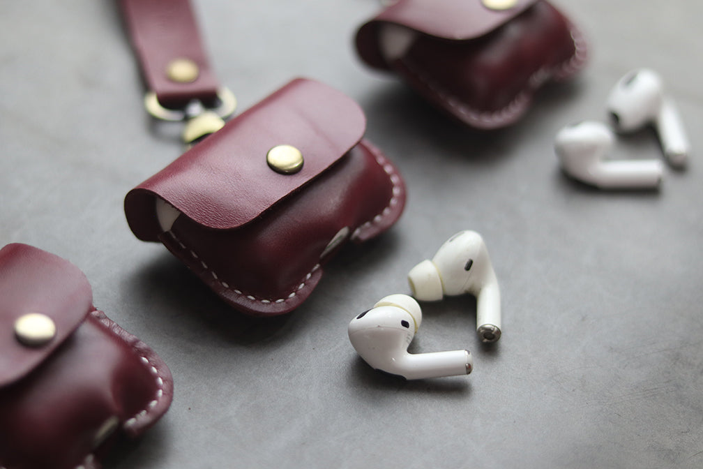 CARMINE BURGUNDY AIRPODS CASE