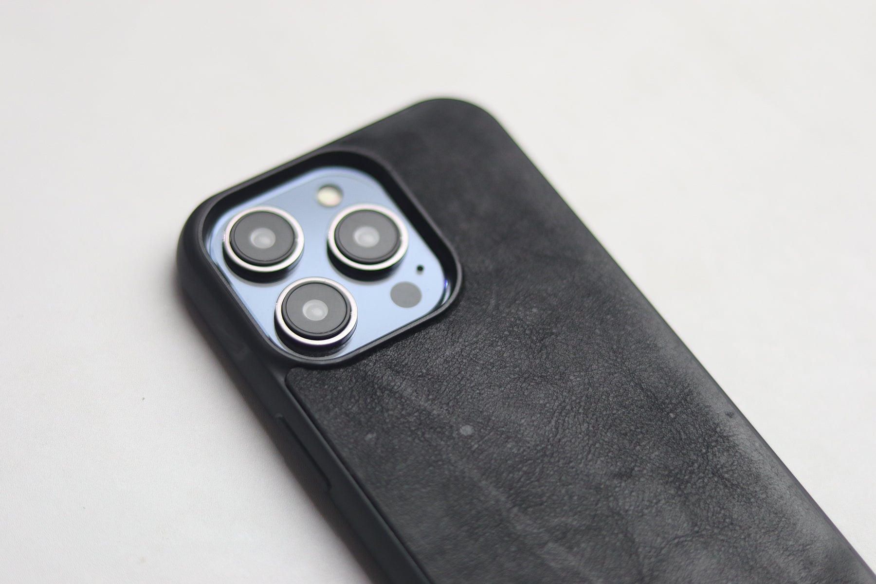 PHANTOM BLACK SIMPLE PHONE CASE