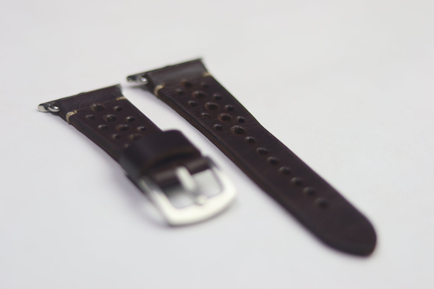 CHOCOLATE BROWN HAND-CRAFTED APPLE WATCH STRAPS