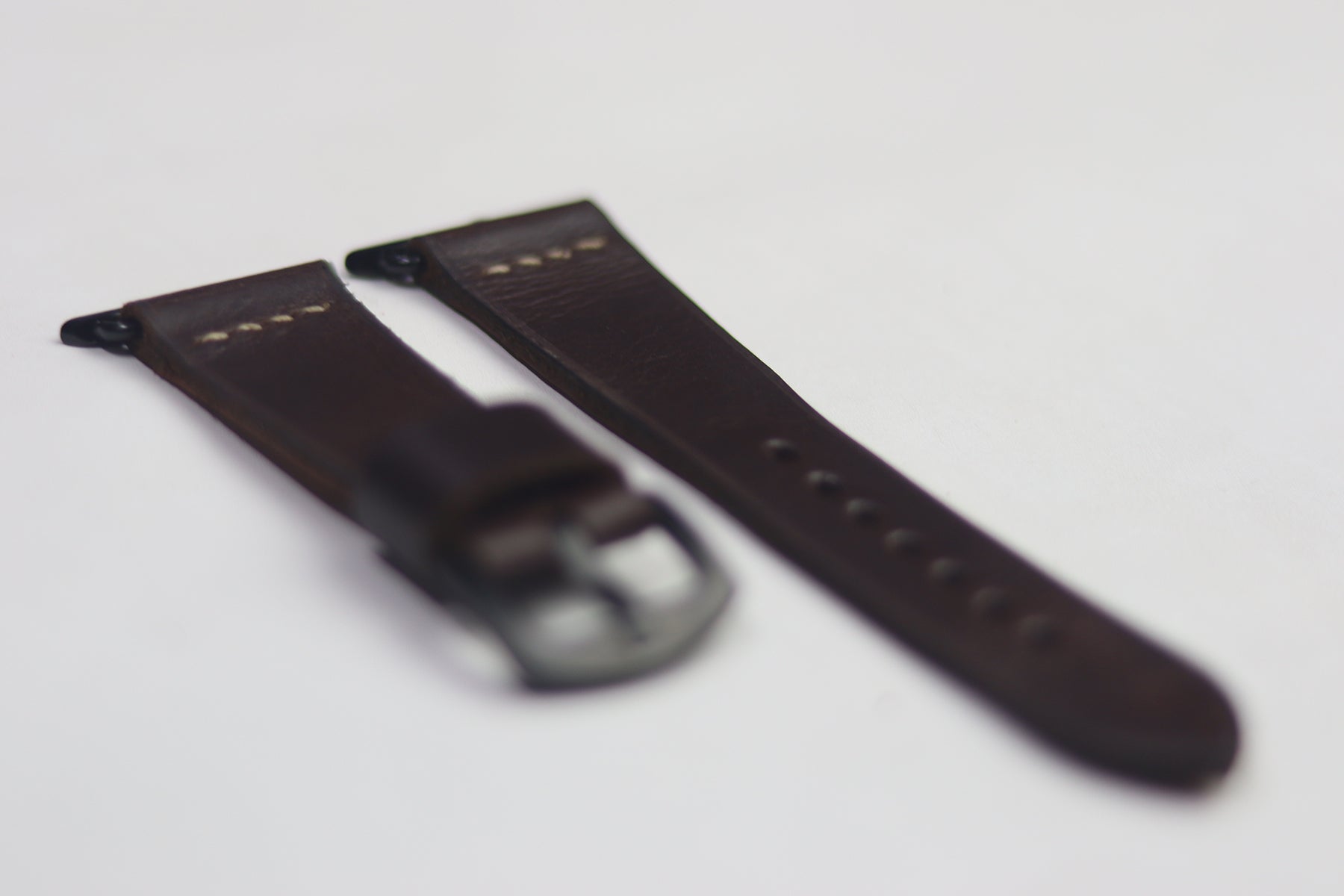 CHOCOLATE BROWN HAND-CRAFTED APPLE WATCH STRAPS
