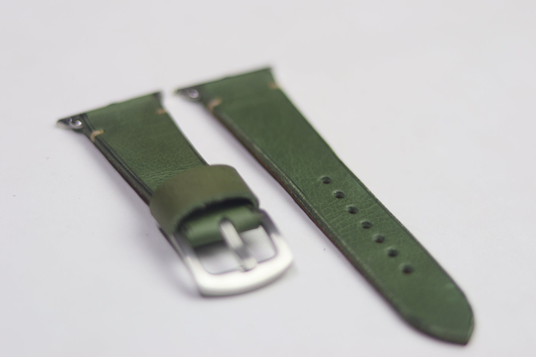 PARAKEET GREEN HAND-CRAFTED APPLE WATCH STRAPS