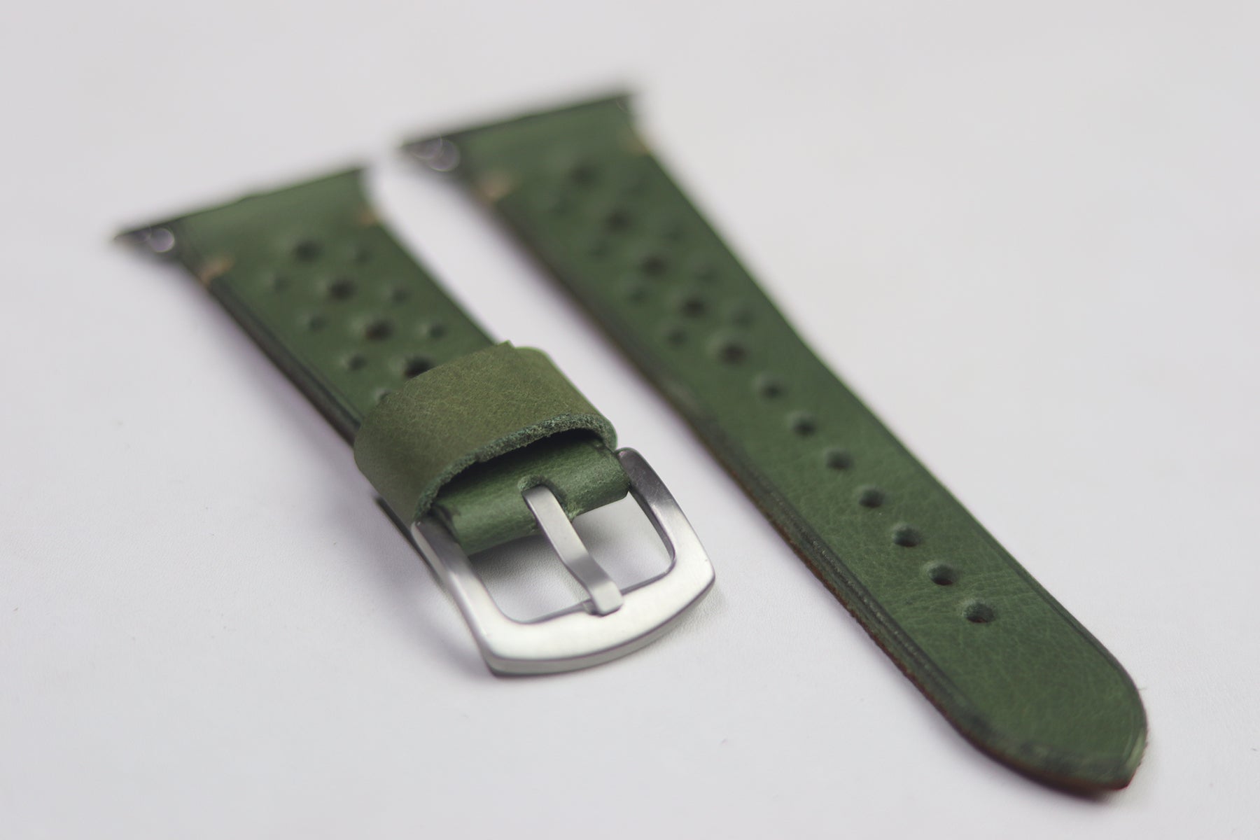 PARAKEET GREEN HAND-CRAFTED APPLE WATCH STRAPS