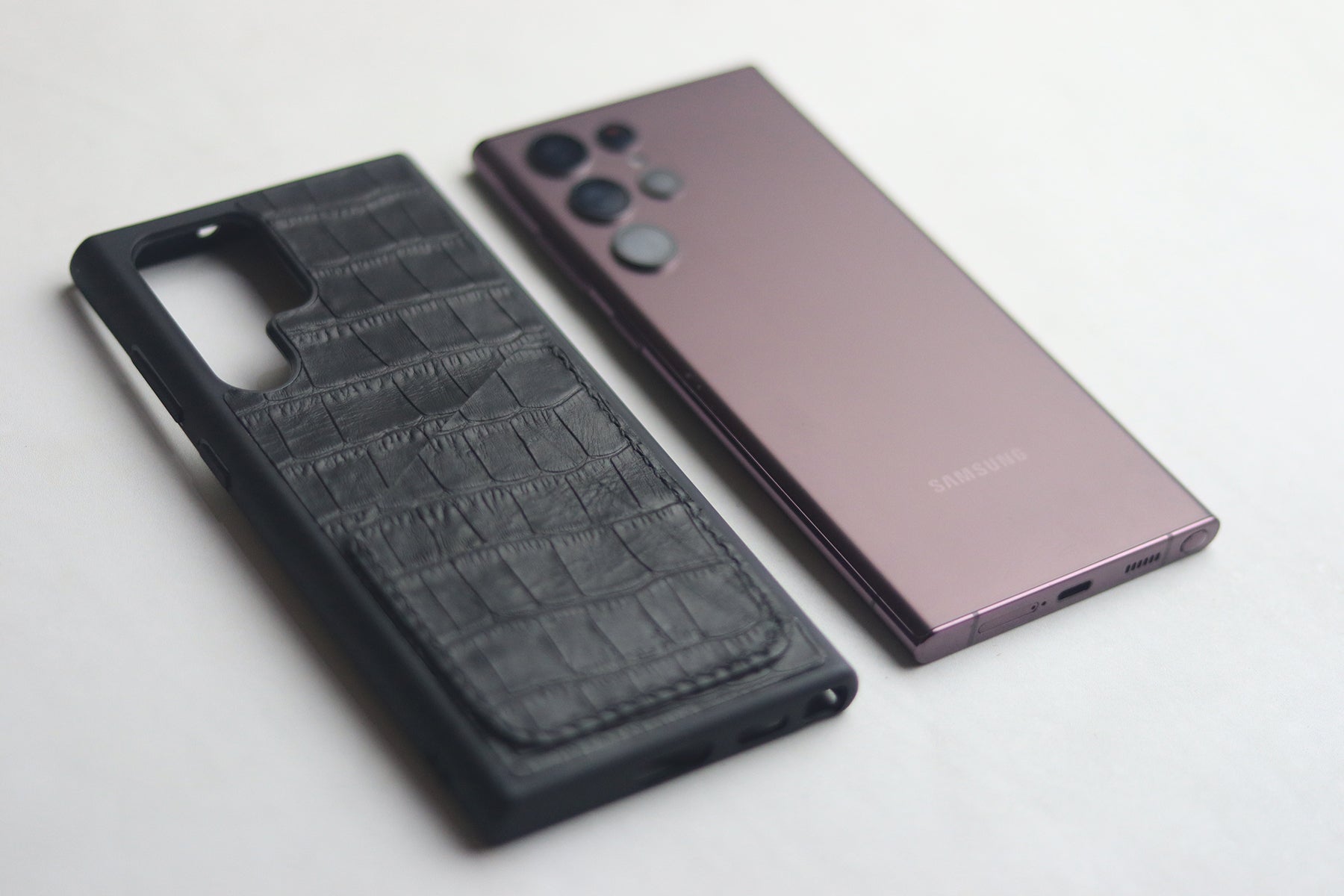 BLACK CROCO WALLET PHONE CASE