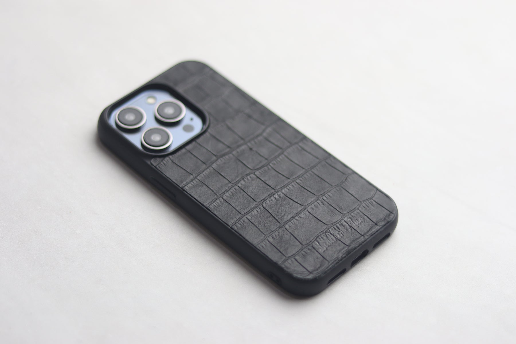 BLACK CROCO CLASSIC PHONE CASES