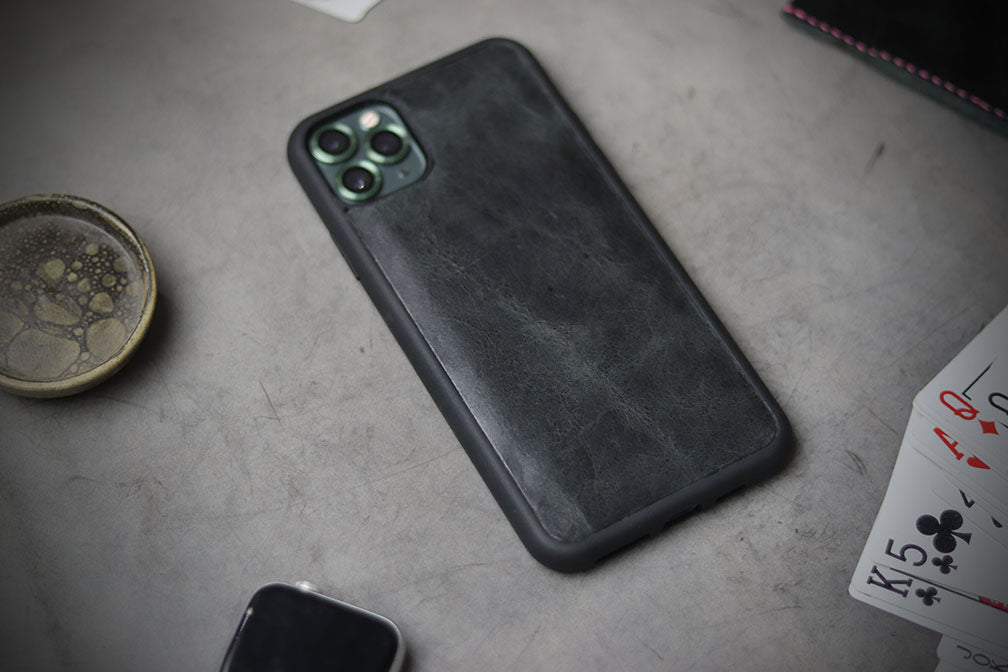 MATTE STONE BLACK SIMPLE CASE