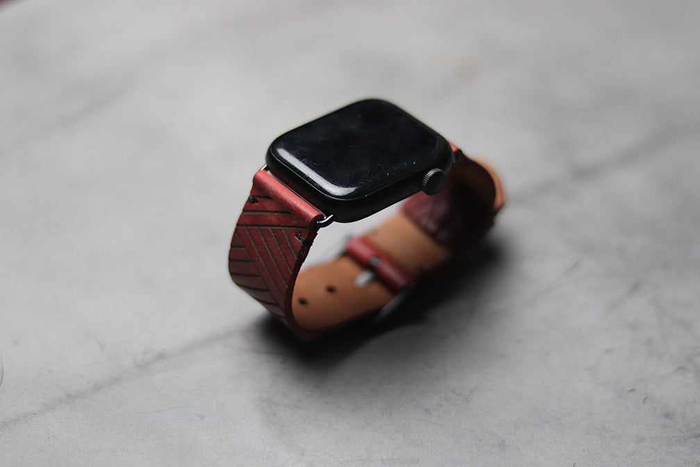 "E1" ENGRAVED STRAPS - PRISMATIC RED