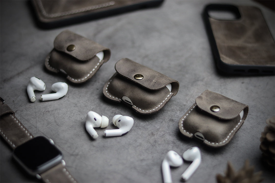 CHARCOAL GREY AIRPODS CASE