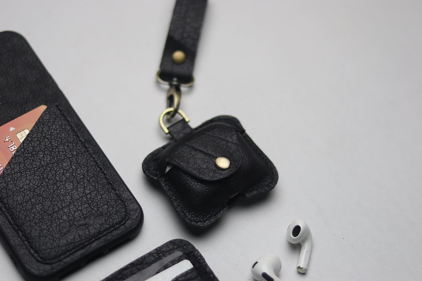 ITALIAN CHEVRE BLACK AIRPODS CASE (FULL BODY PROTECTION)