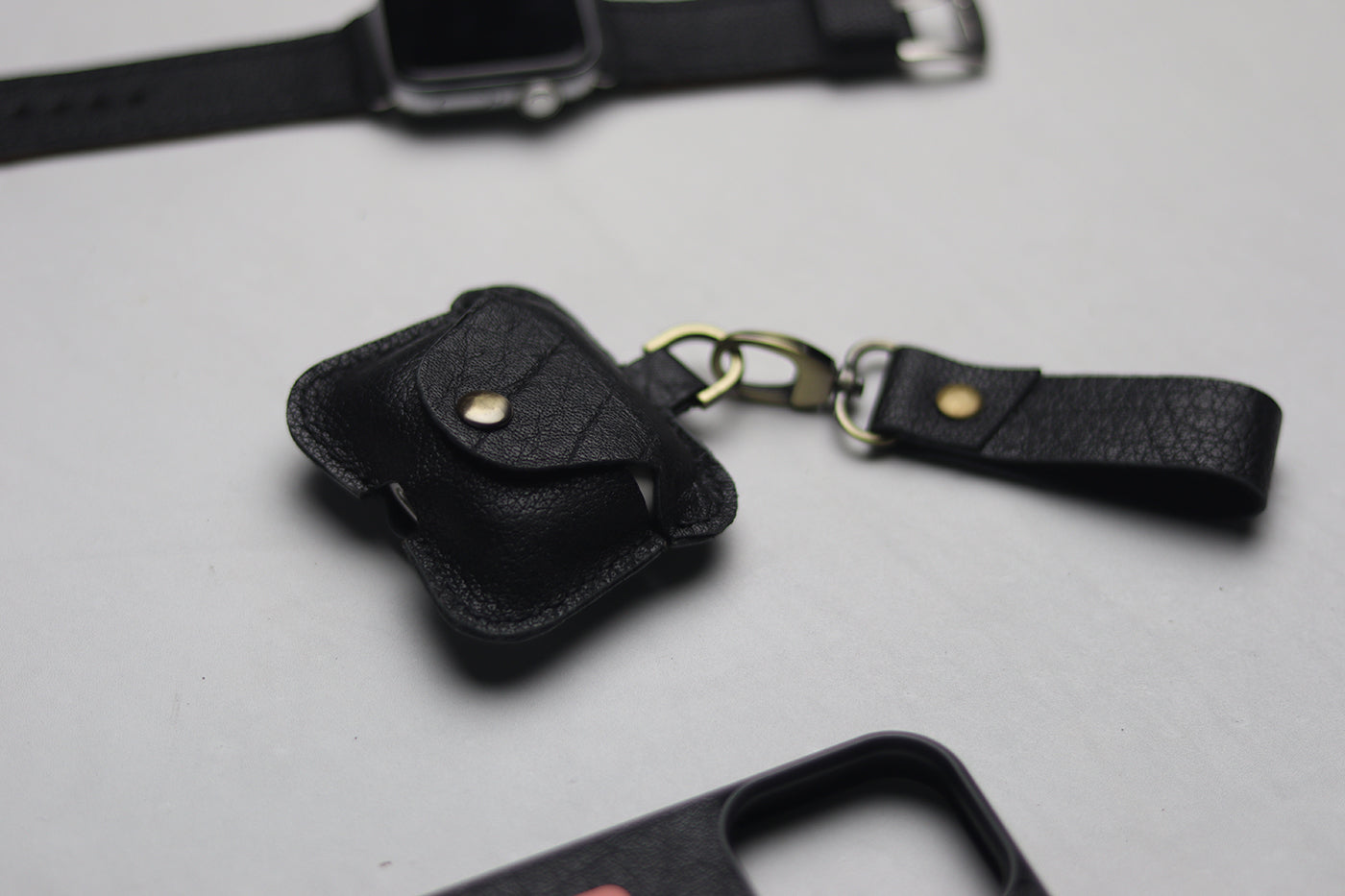 ITALIAN CHEVRE BLACK AIRPODS CASE (FULL BODY PROTECTION)