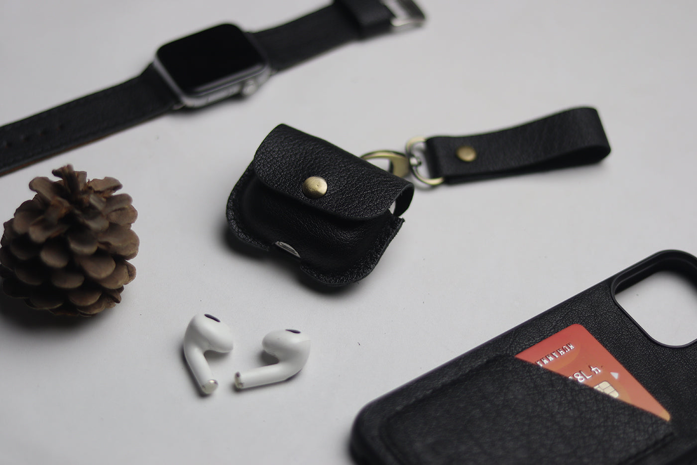 ITALIAN CHEVRE BLACK AIRPODS CASE