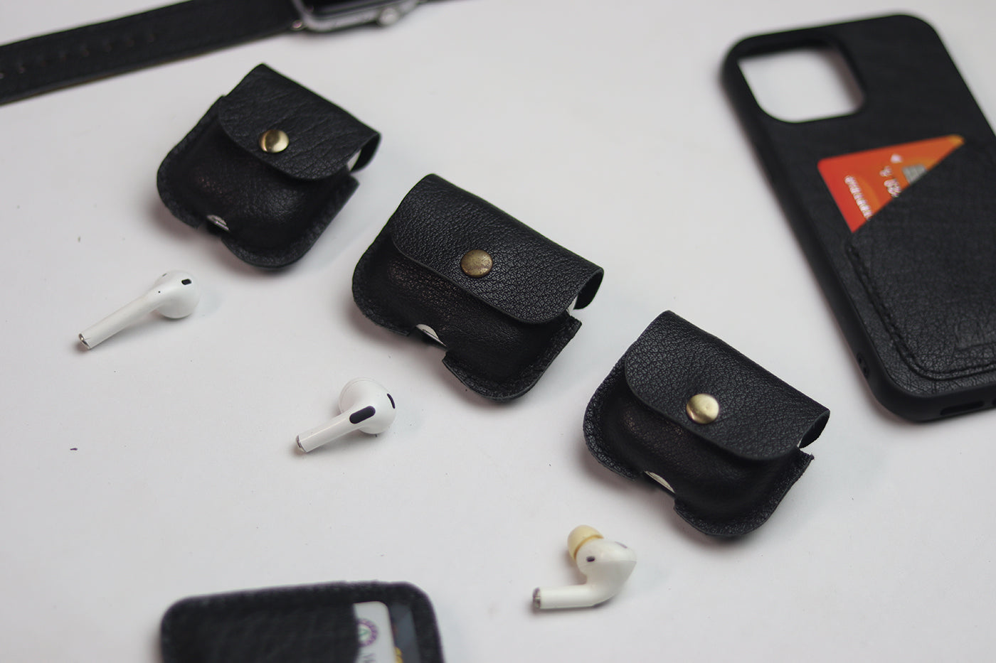 ITALIAN CHEVRE BLACK AIRPODS CASE