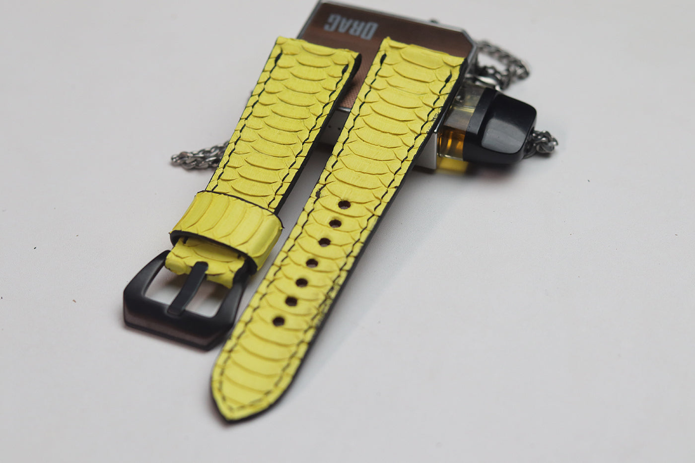LEMON YELLOW SNAKE SKIN FULL STITCHED (CENTER SCALE)