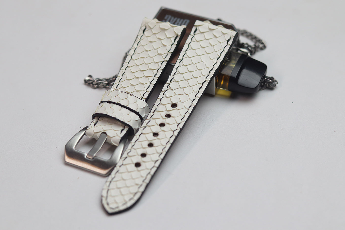 SNOW WHITE SNAKE SKIN FULL STITCHED