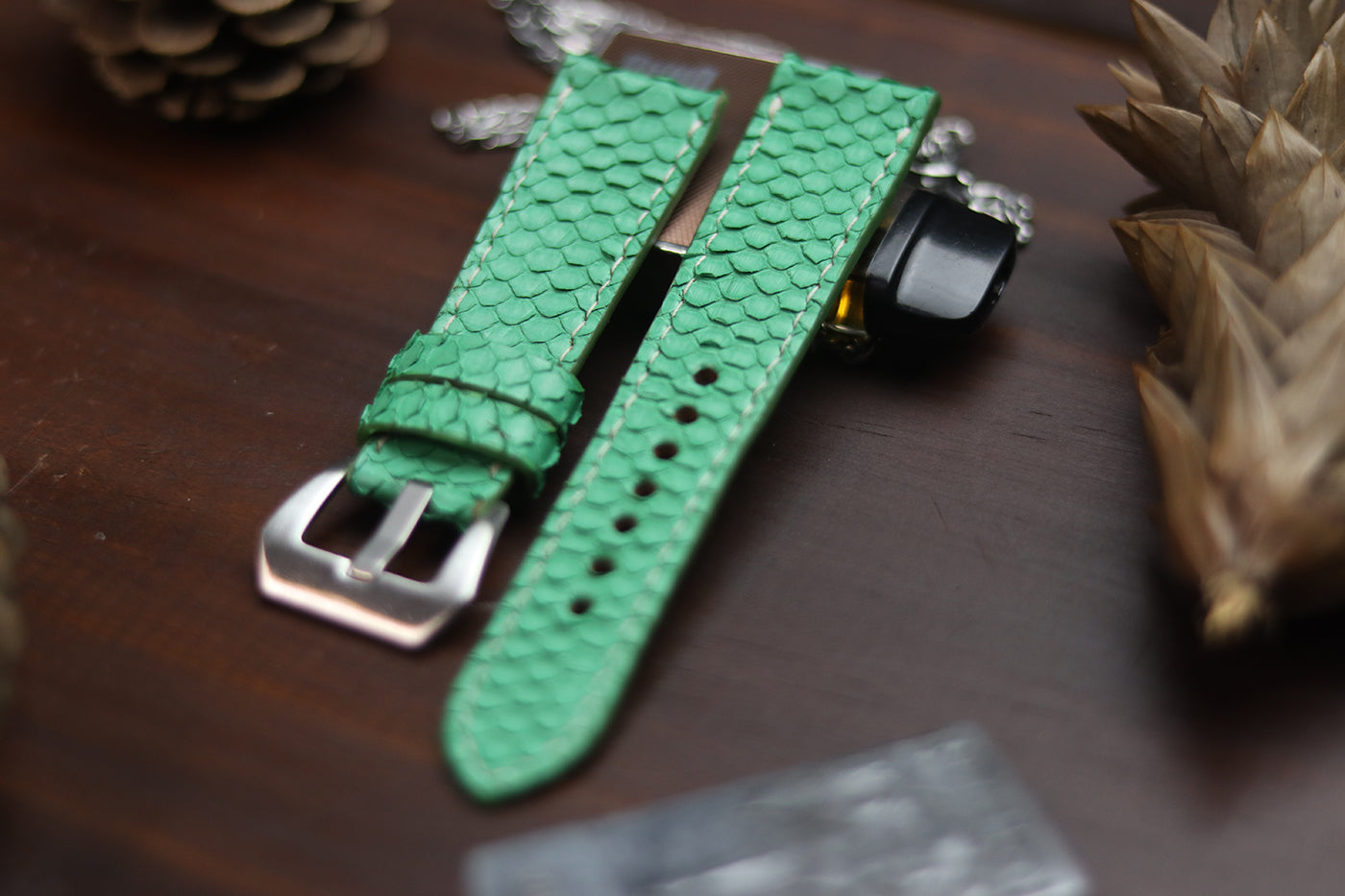 SHAMROCK GREEN SNAKE SKIN FULL STITCHED