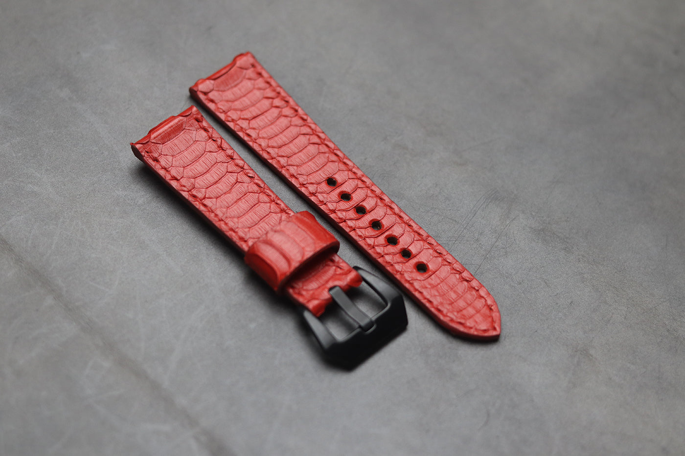 SCARLETT RED SNAKE SKIN FULL STITCHED (CENTER SCALE)