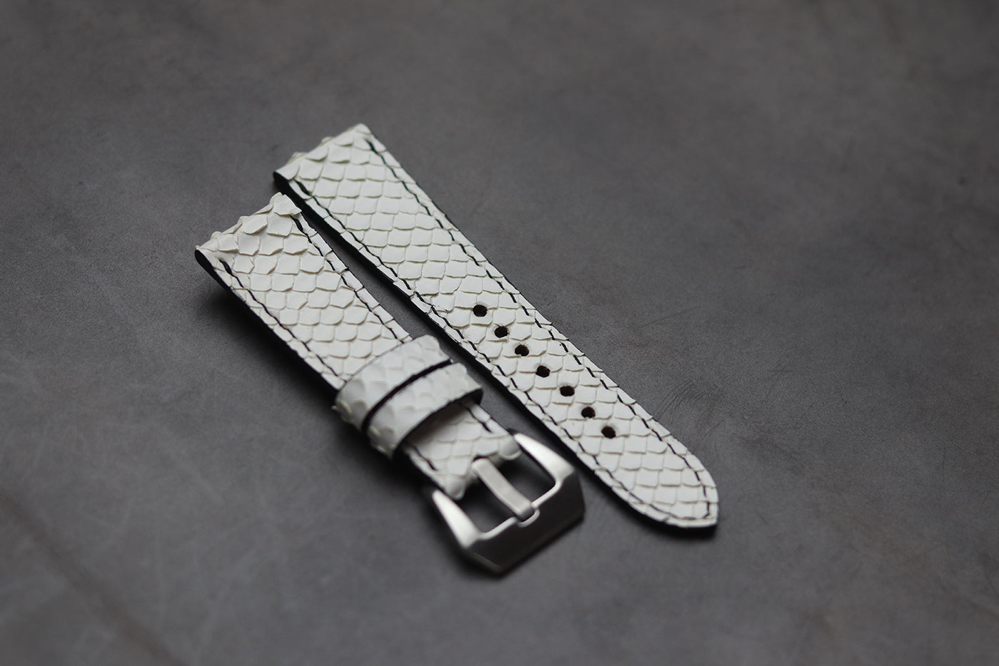 SNOW WHITE SNAKE SKIN FULL STITCHED