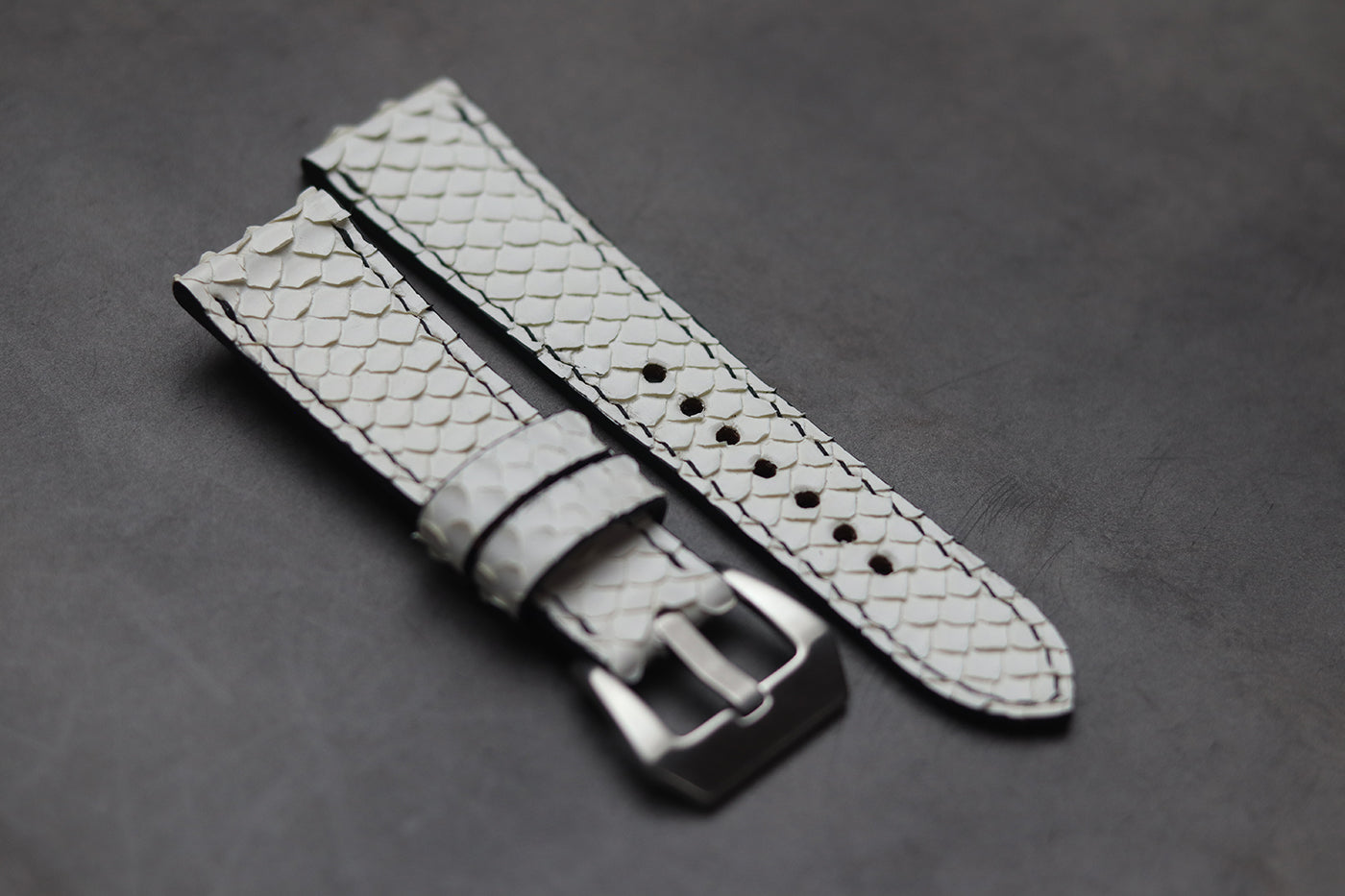 SNOW WHITE SNAKE SKIN FULL STITCHED