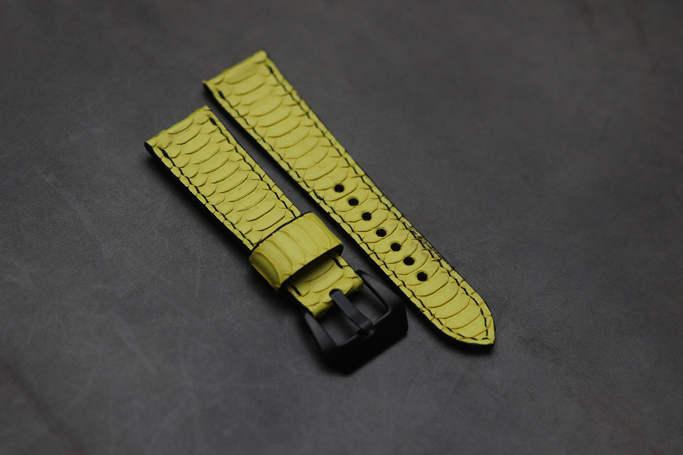 LEMON YELLOW SNAKE SKIN FULL STITCHED (CENTER SCALE)