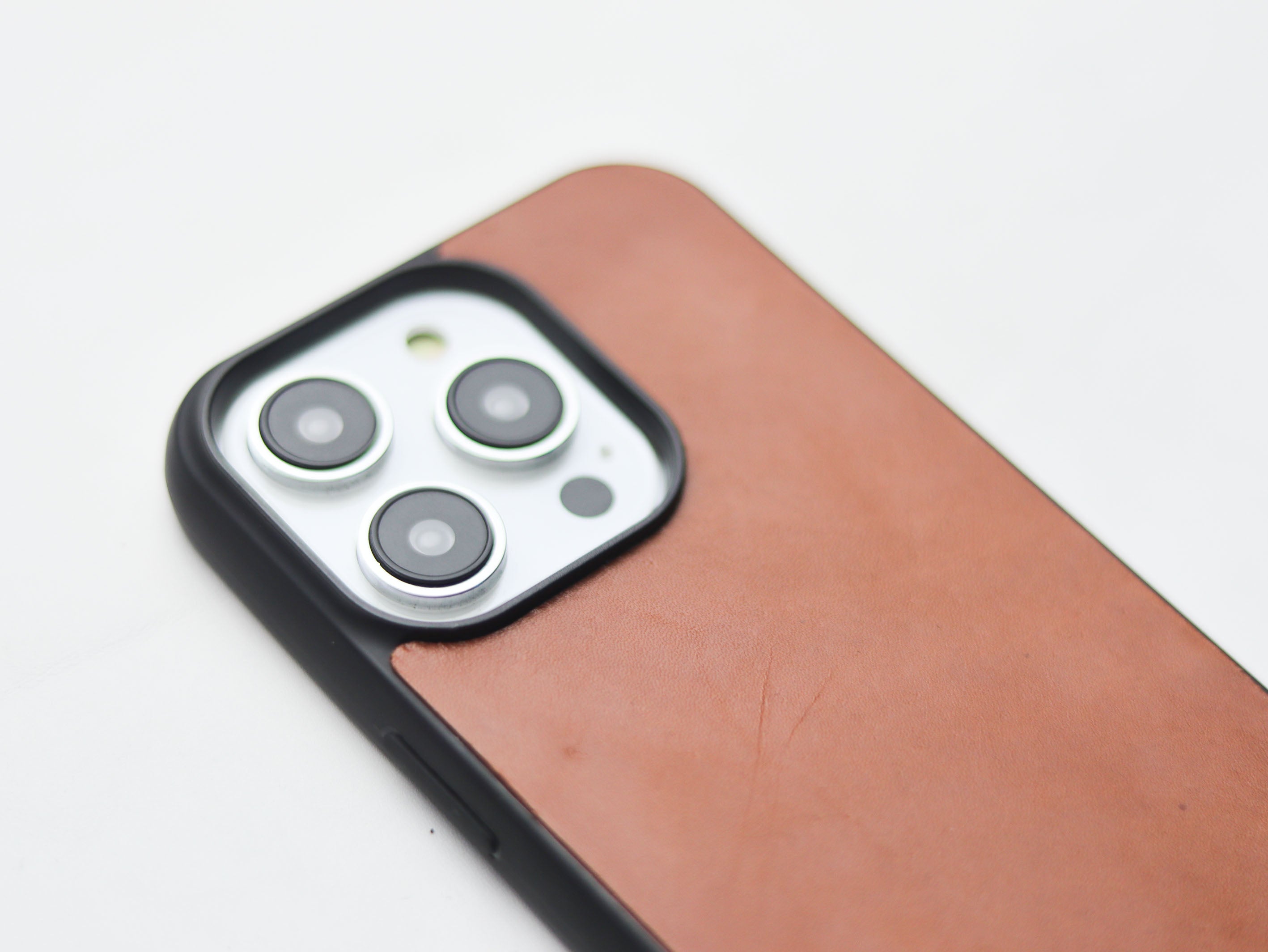 TAN BROWN LEATHER - CLASSIC PHONE CASE