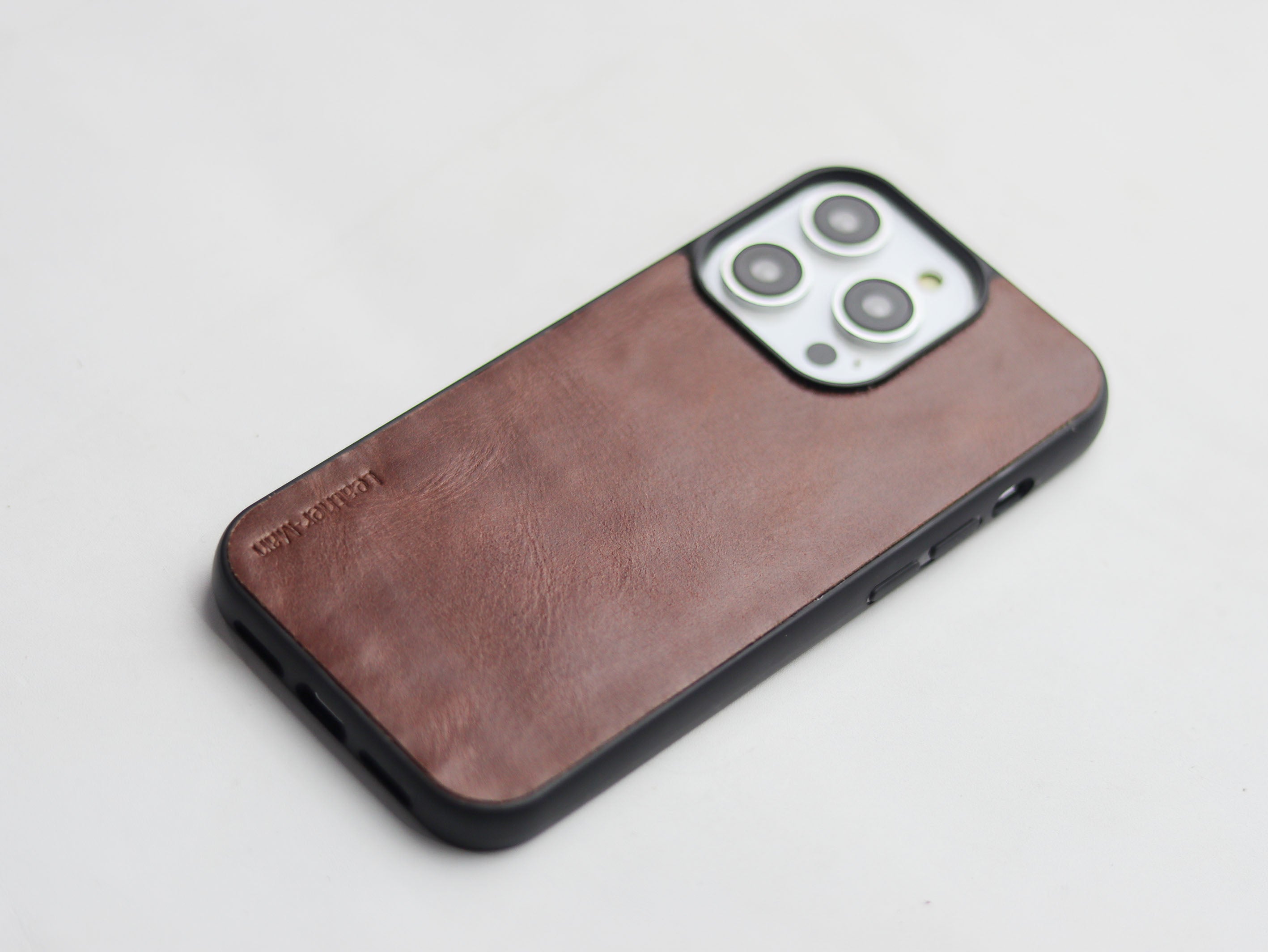 WHISKY BROWN LEATHER - CLASSIC PHONE CASE