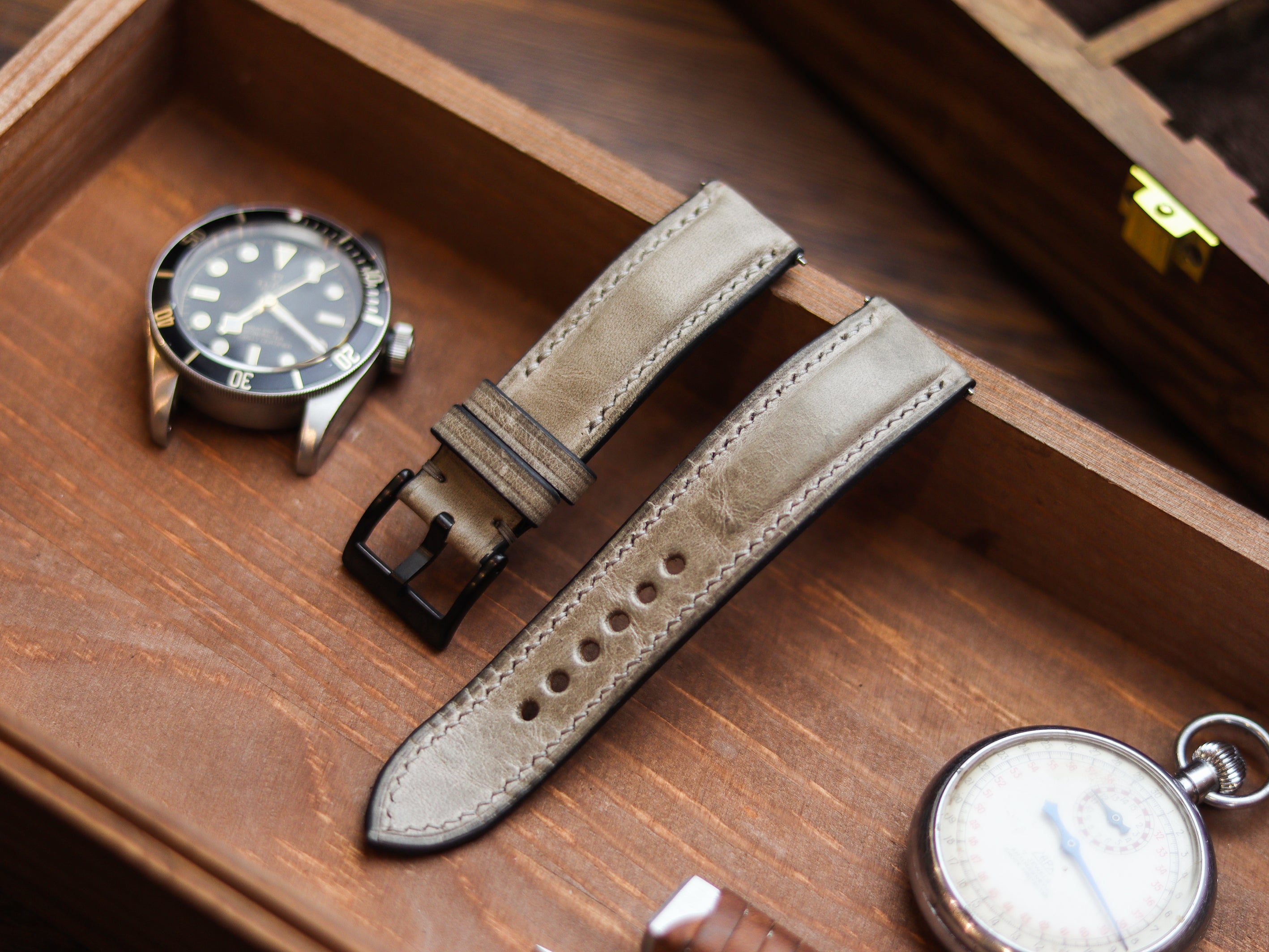 PLATINUM GRAY CALF LEATHER WATCH STRAPS - PADDED