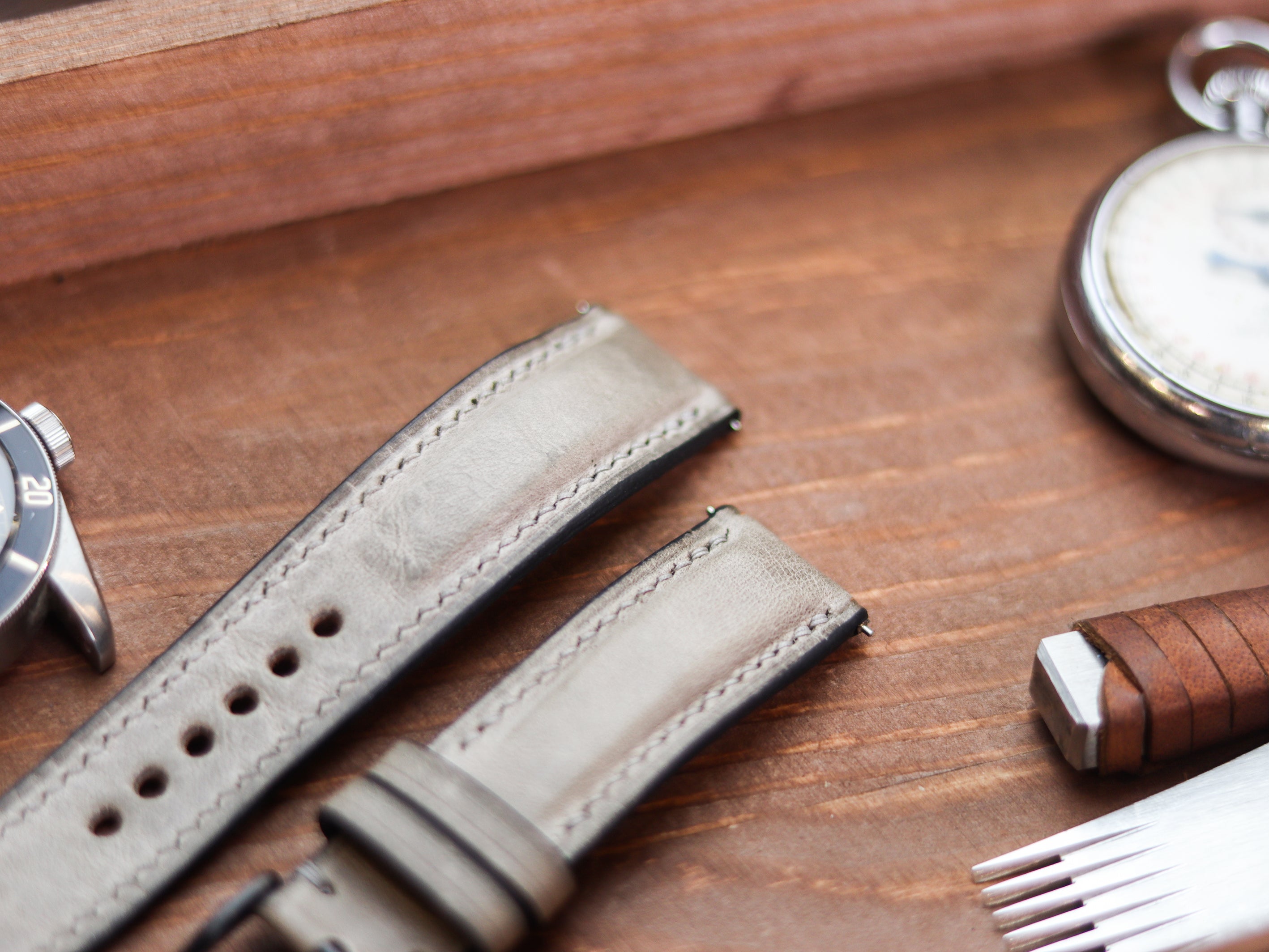 PLATINUM GRAY CALF LEATHER WATCH STRAPS - PADDED