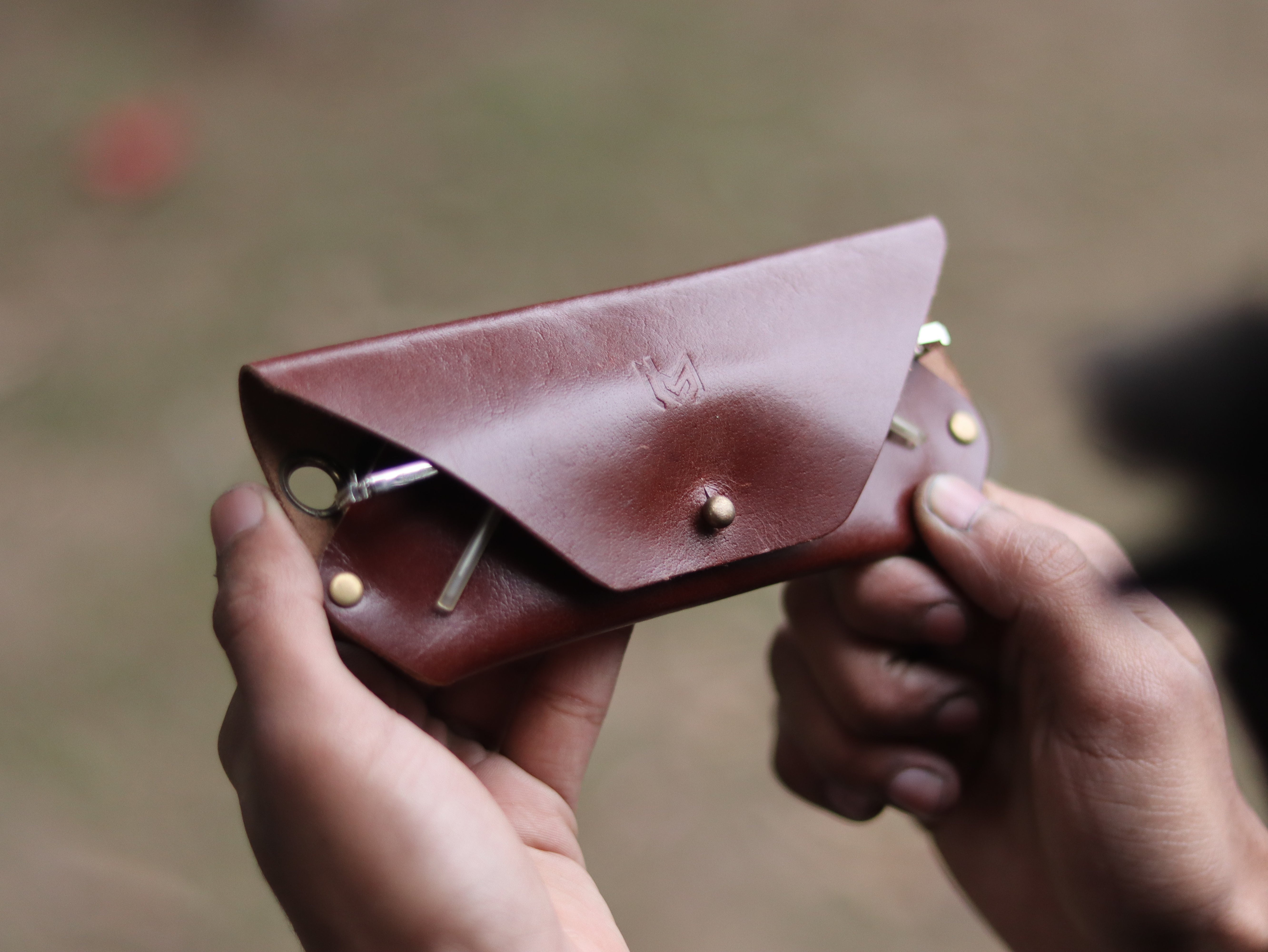 SG-1 SUNGLASSES CASE - WHISKY BROWN LEATHER
