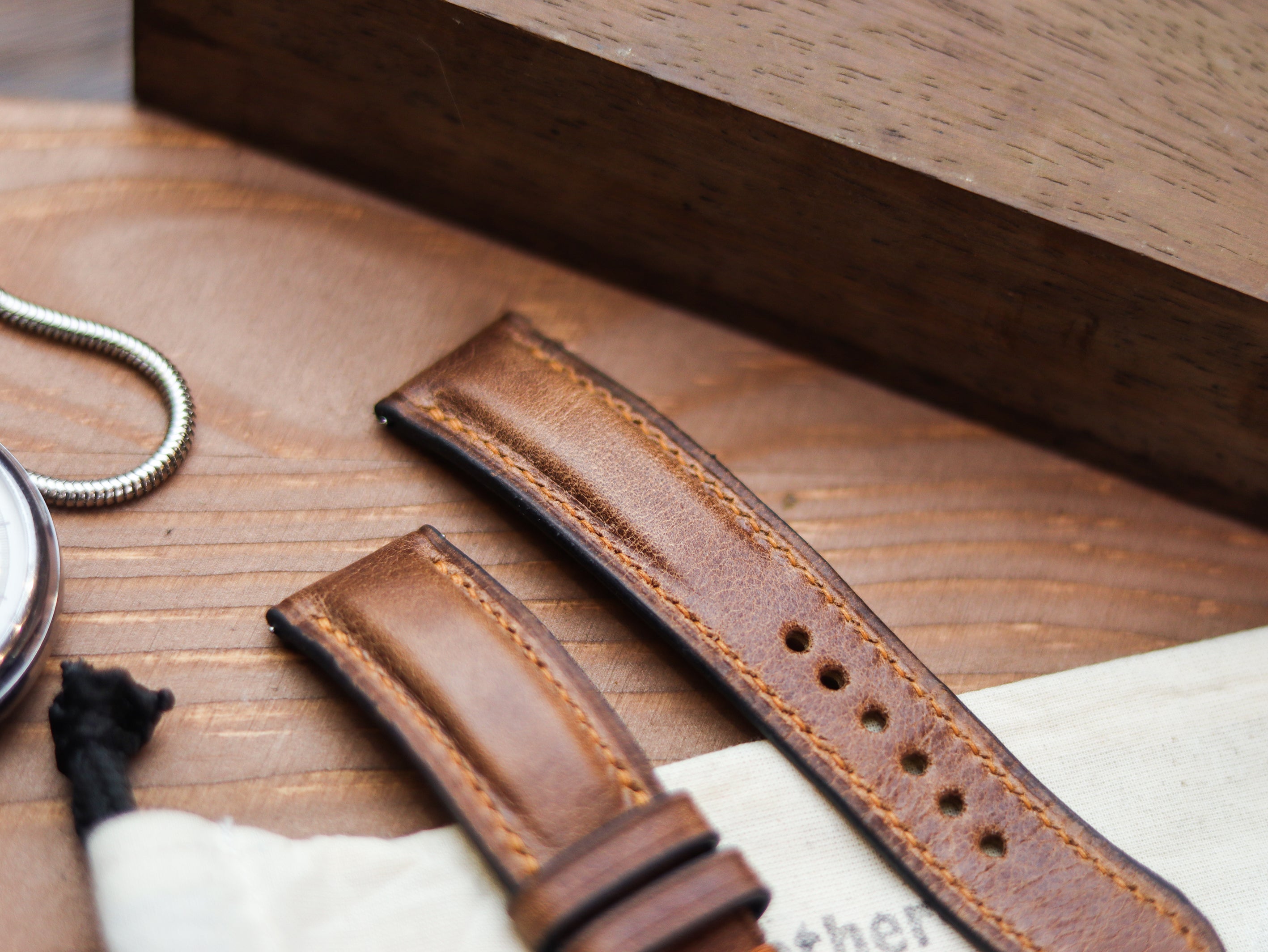 RUSTY BROWN CALF LEATHER WATCH STRAPS - PADDED