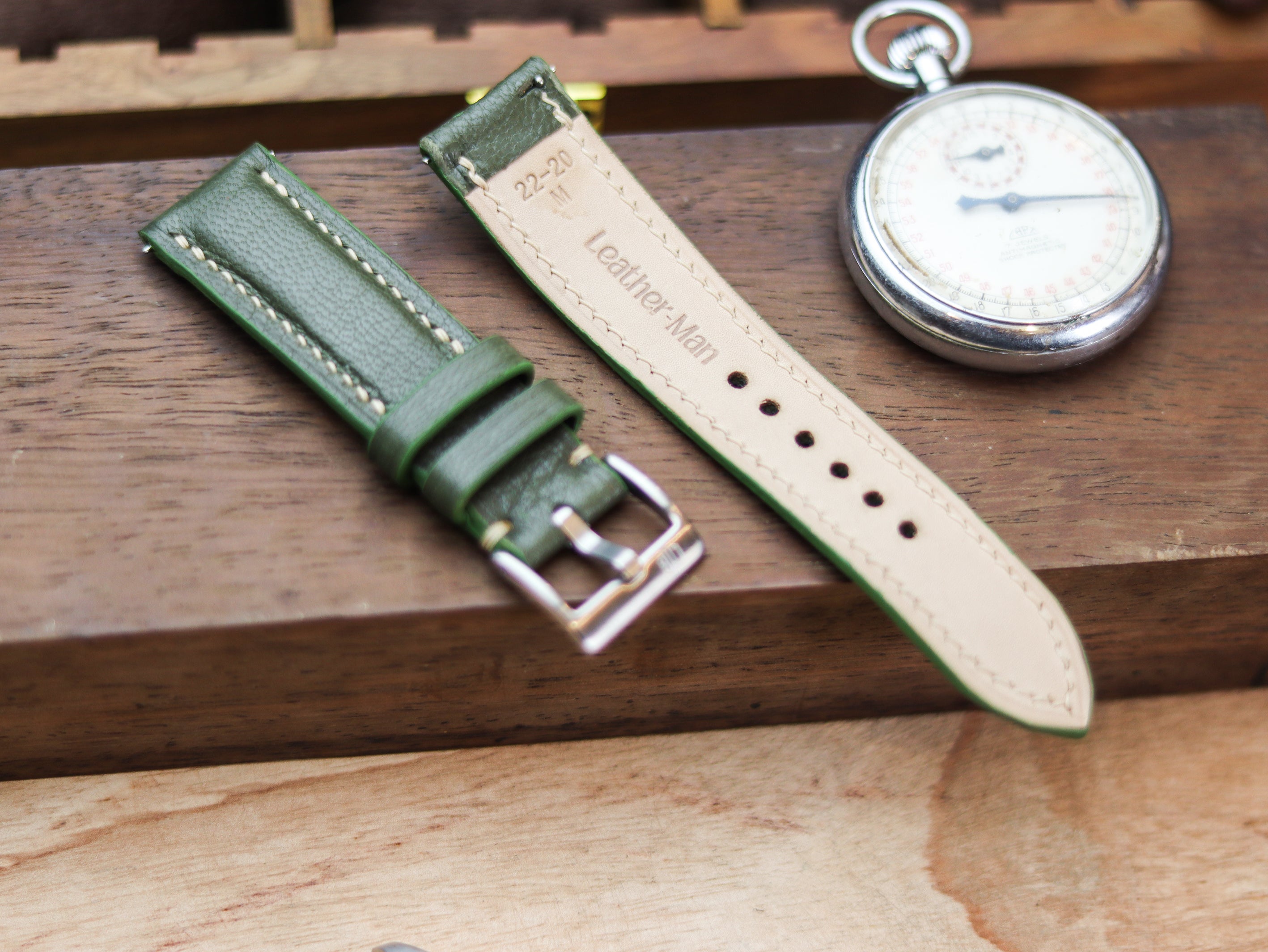 PICKLE GREEN CALF LEATHER WATCH STRAPS - PADDED