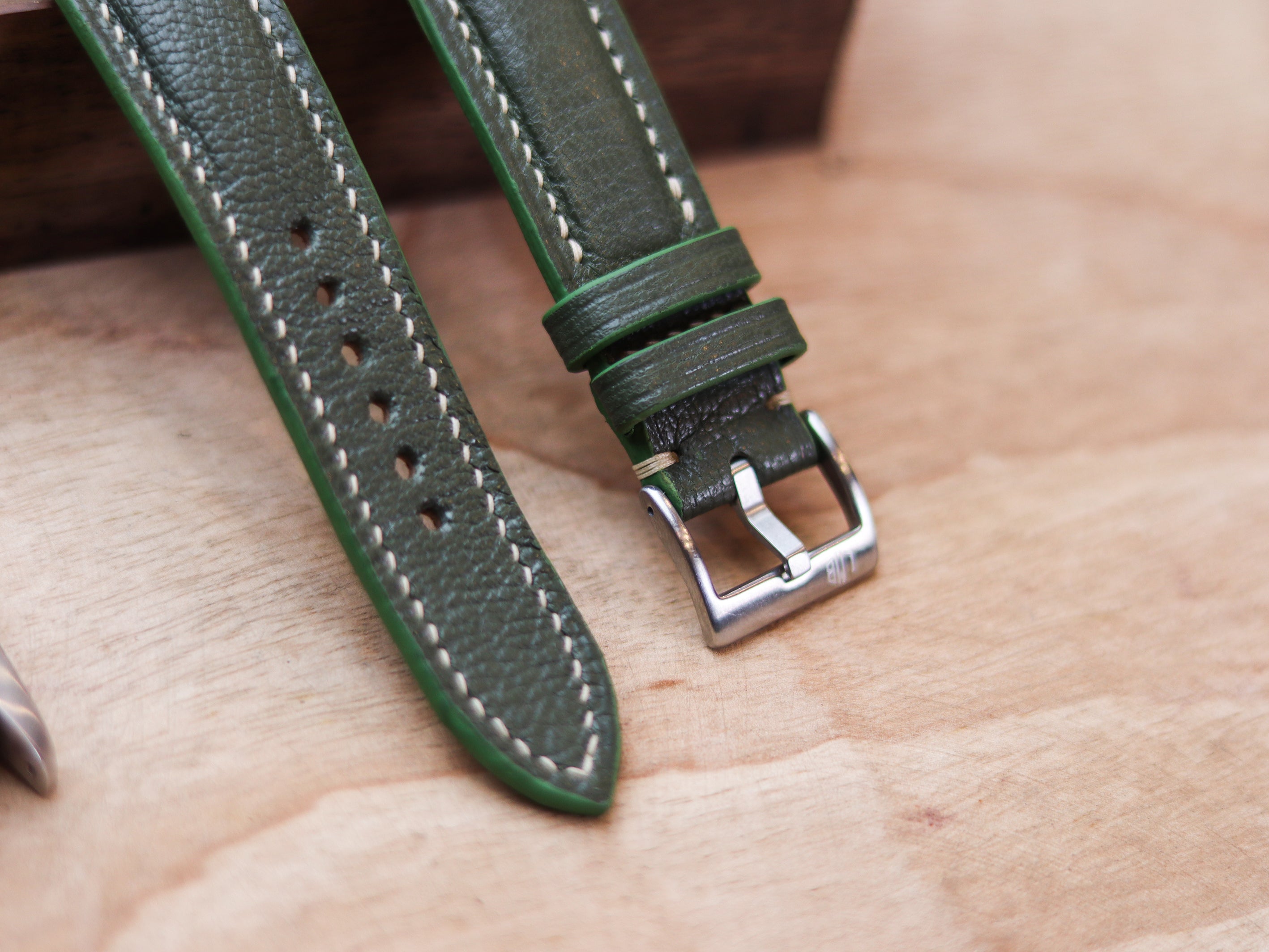 PICKLE GREEN CALF LEATHER WATCH STRAPS - PADDED