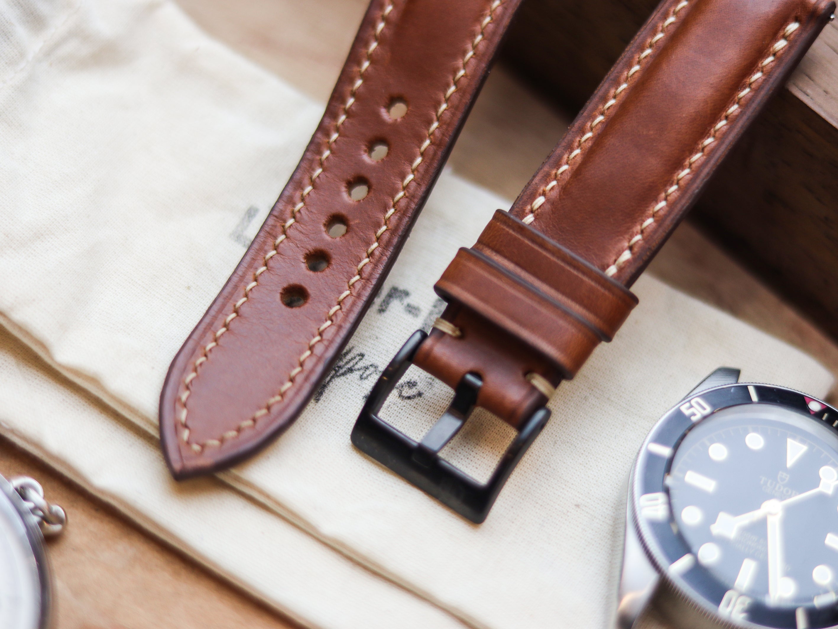GINGERBREAD BROWN CALF LEATHER WATCH STRAPS - PADDED
