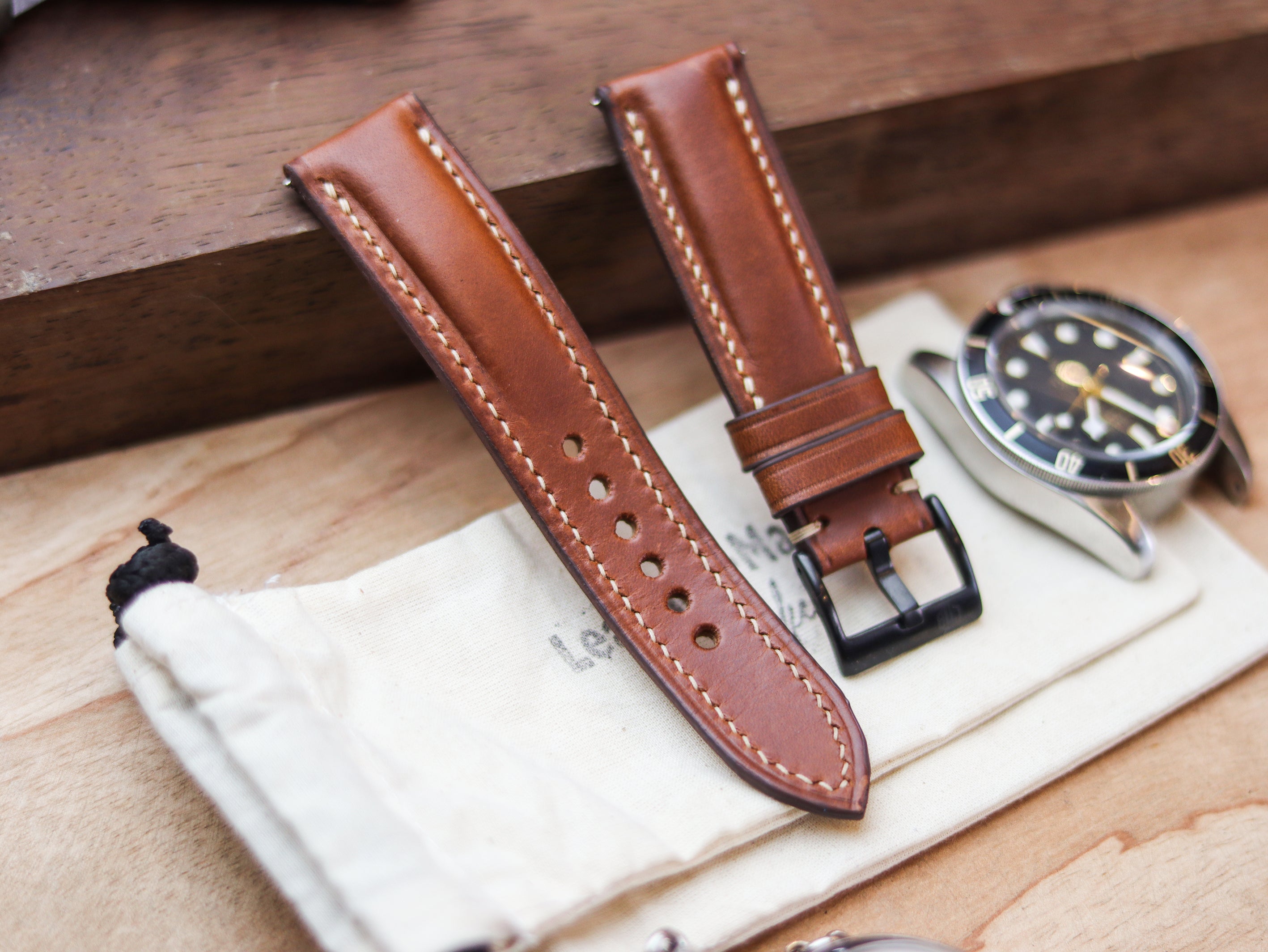 GINGERBREAD BROWN CALF LEATHER WATCH STRAPS - PADDED
