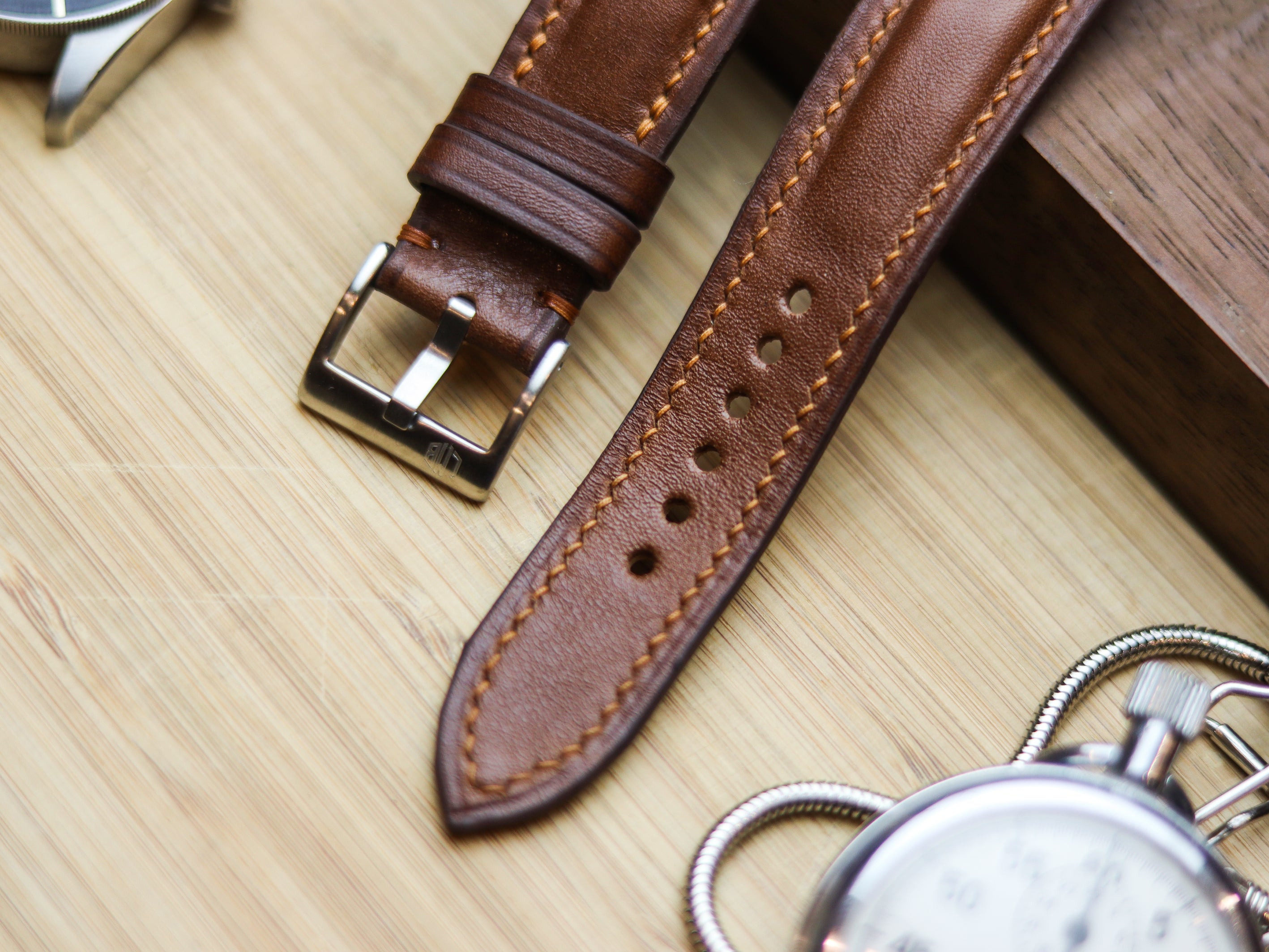 CINNAMON BROWN CALF LEATHER WATCH STRAPS - PADDED