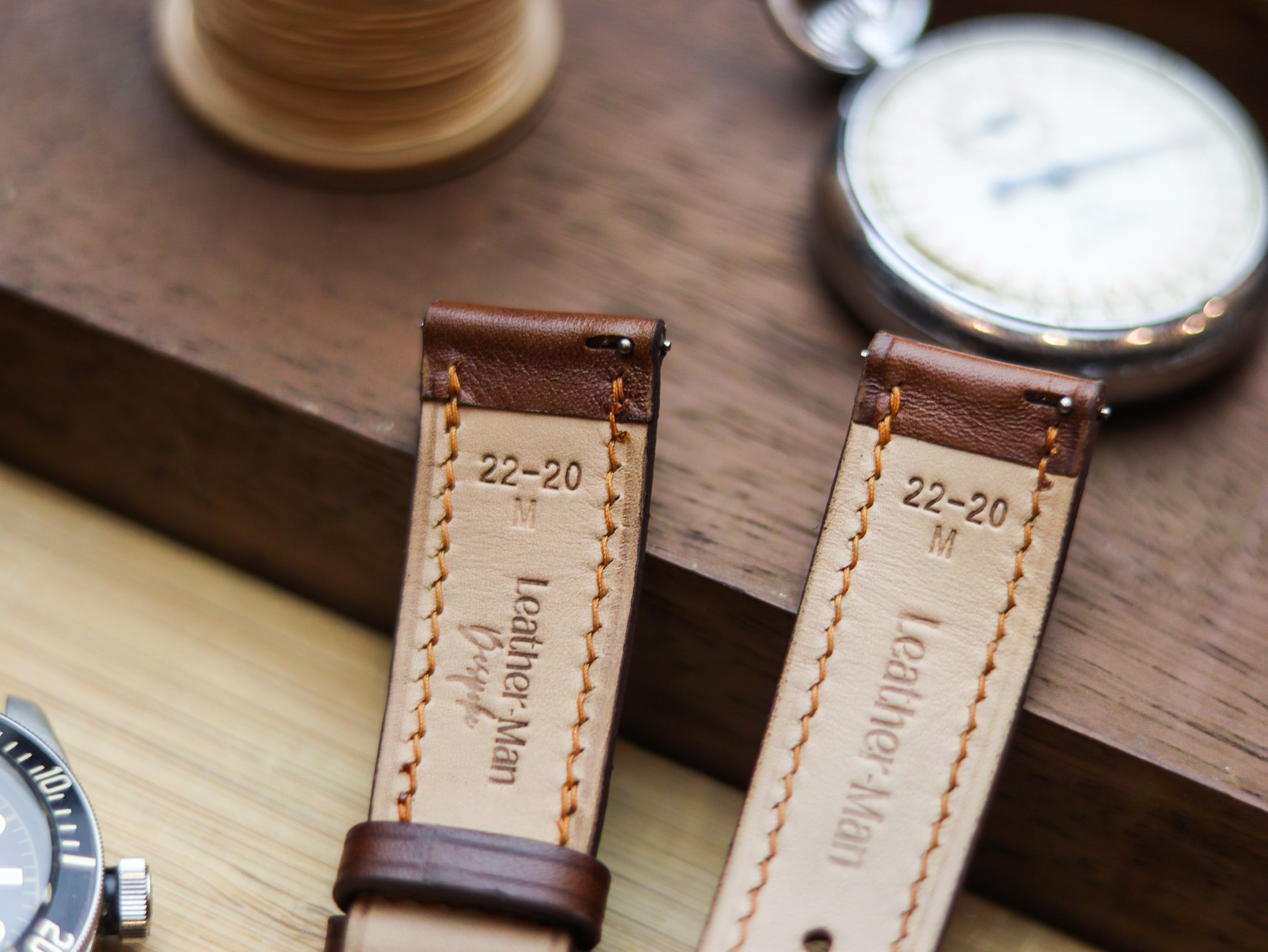CINNAMON BROWN CALF LEATHER WATCH STRAPS - PADDED