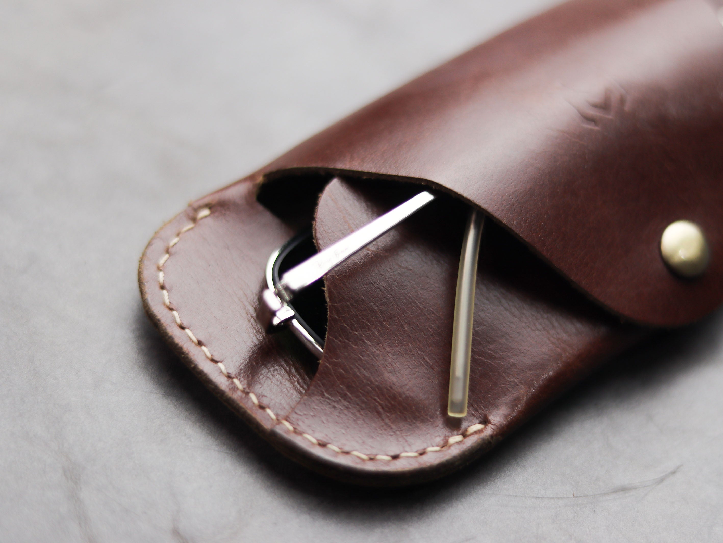 SG-2 SUNGLASSES CASE - WHISKY BROWN LEATHER