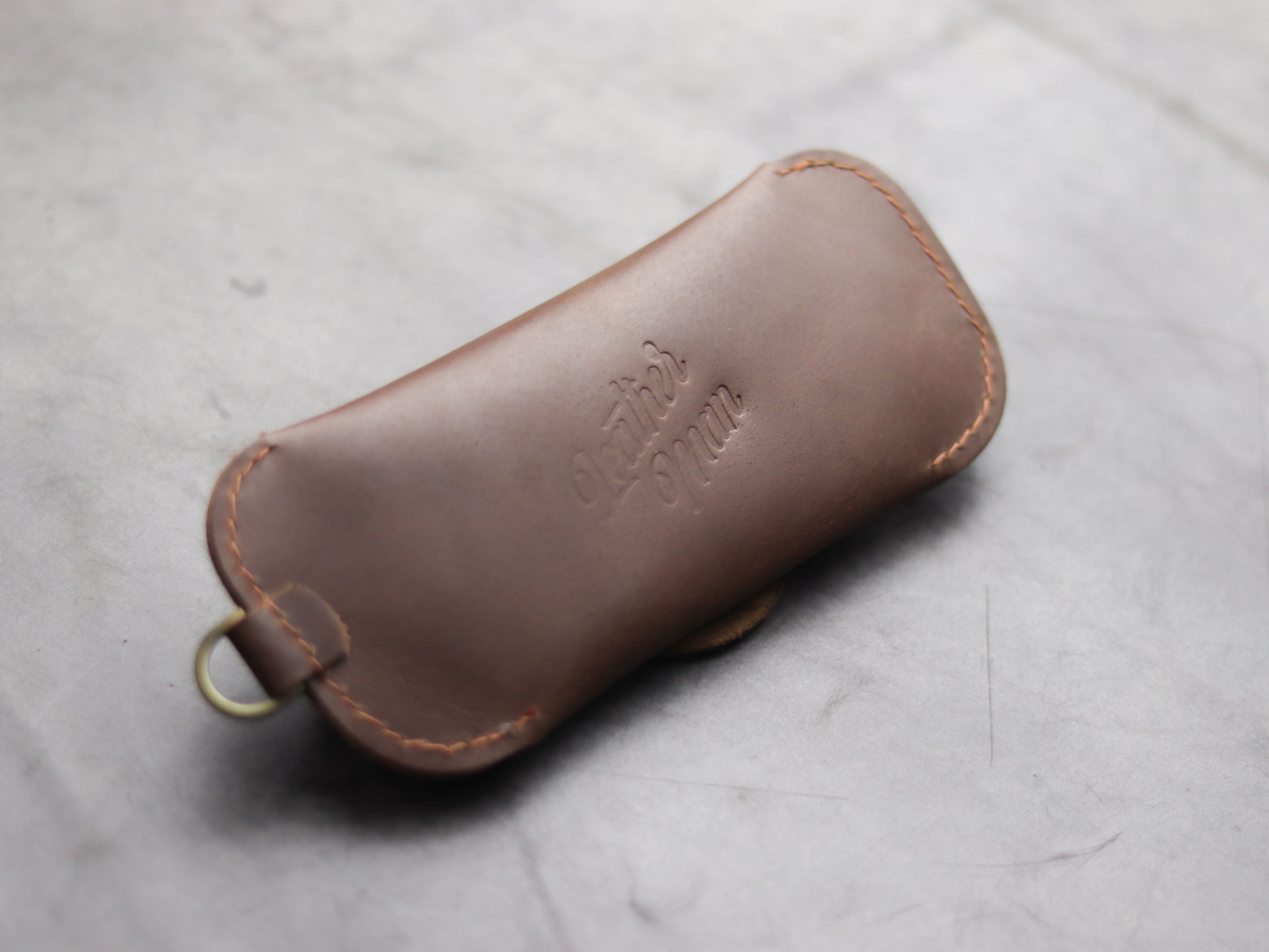 SG-2 SUNGLASSES CASE - ALMOND BROWN LEATHER