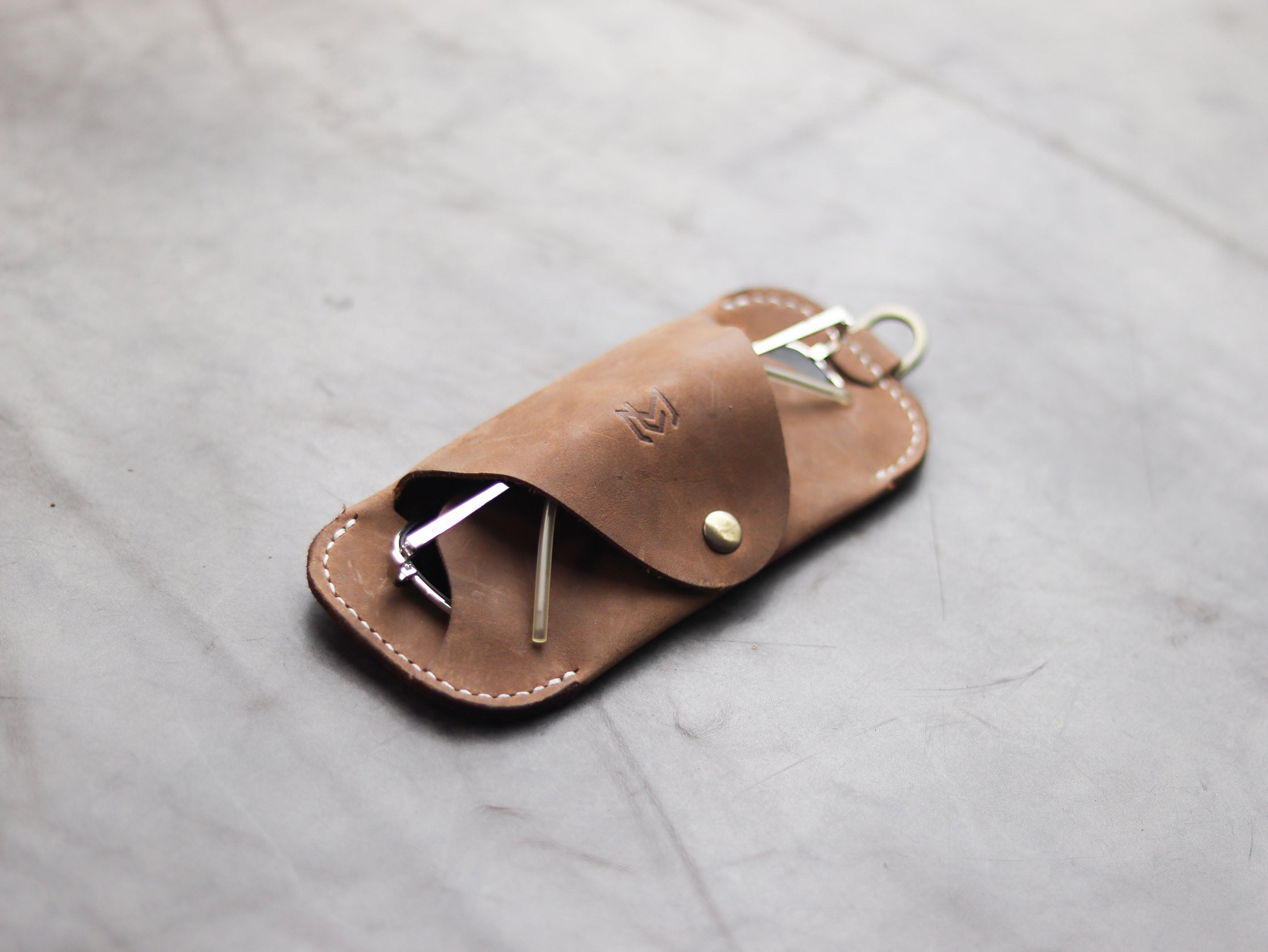 SG-2 SUNGLASSES CASE - RUSTY BROWN LEATHER