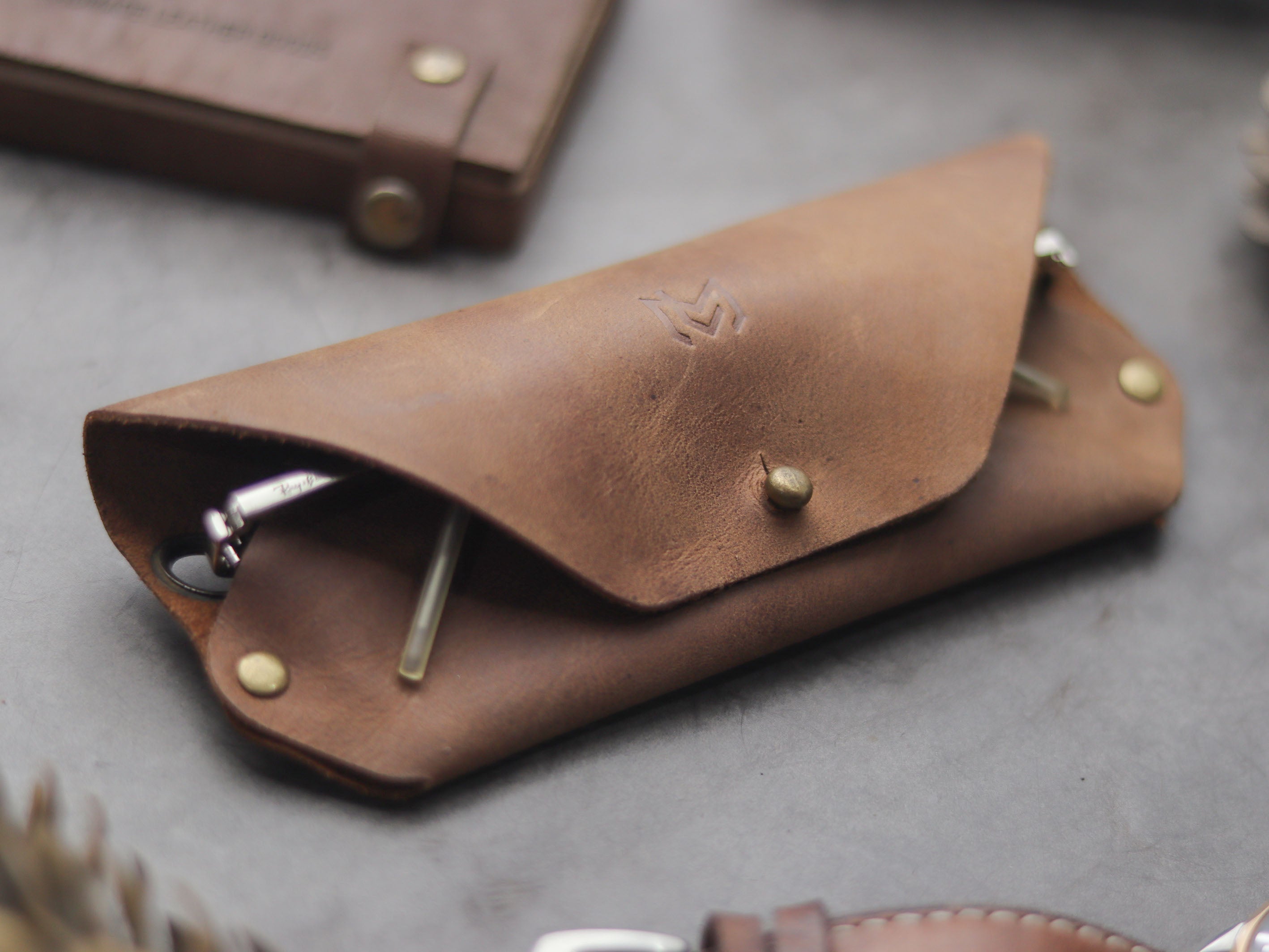 SG-1 SUNGLASSES CASE - RUSTY BROWN LEATHER