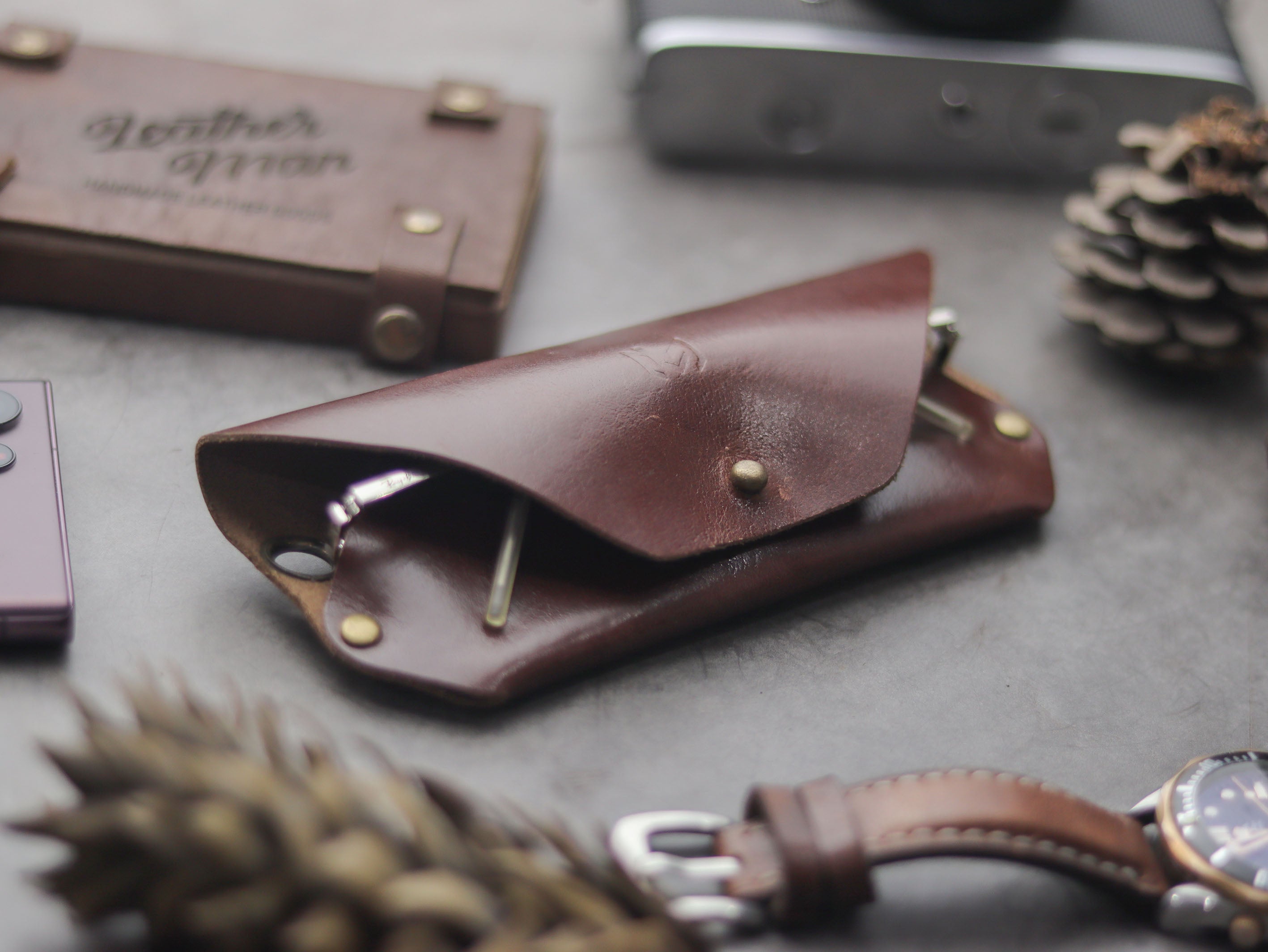 SG-1 SUNGLASSES CASE - WHISKY BROWN LEATHER