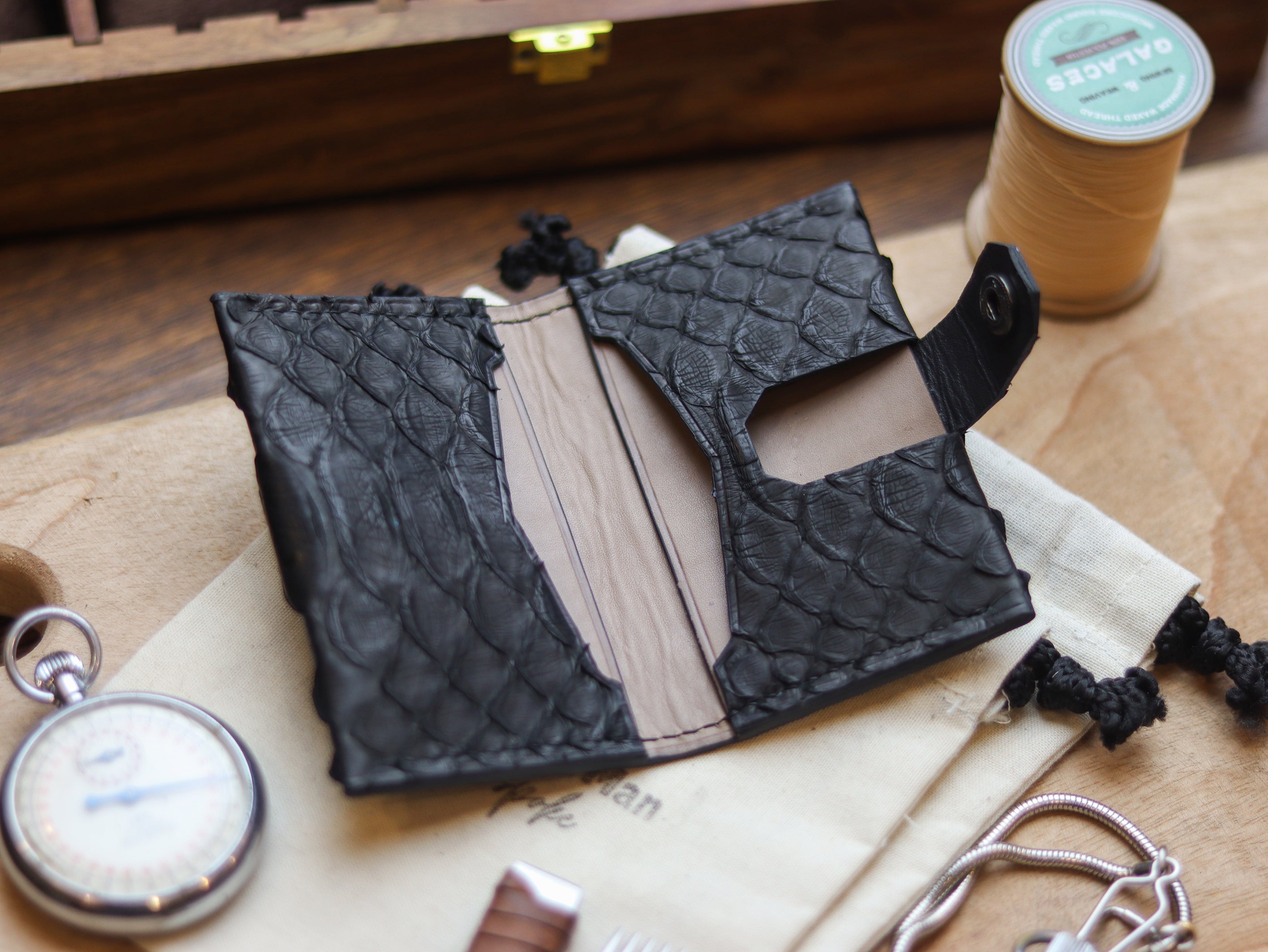 FRANKENSTINE - RAVEN BLACK PYTHON SKIN