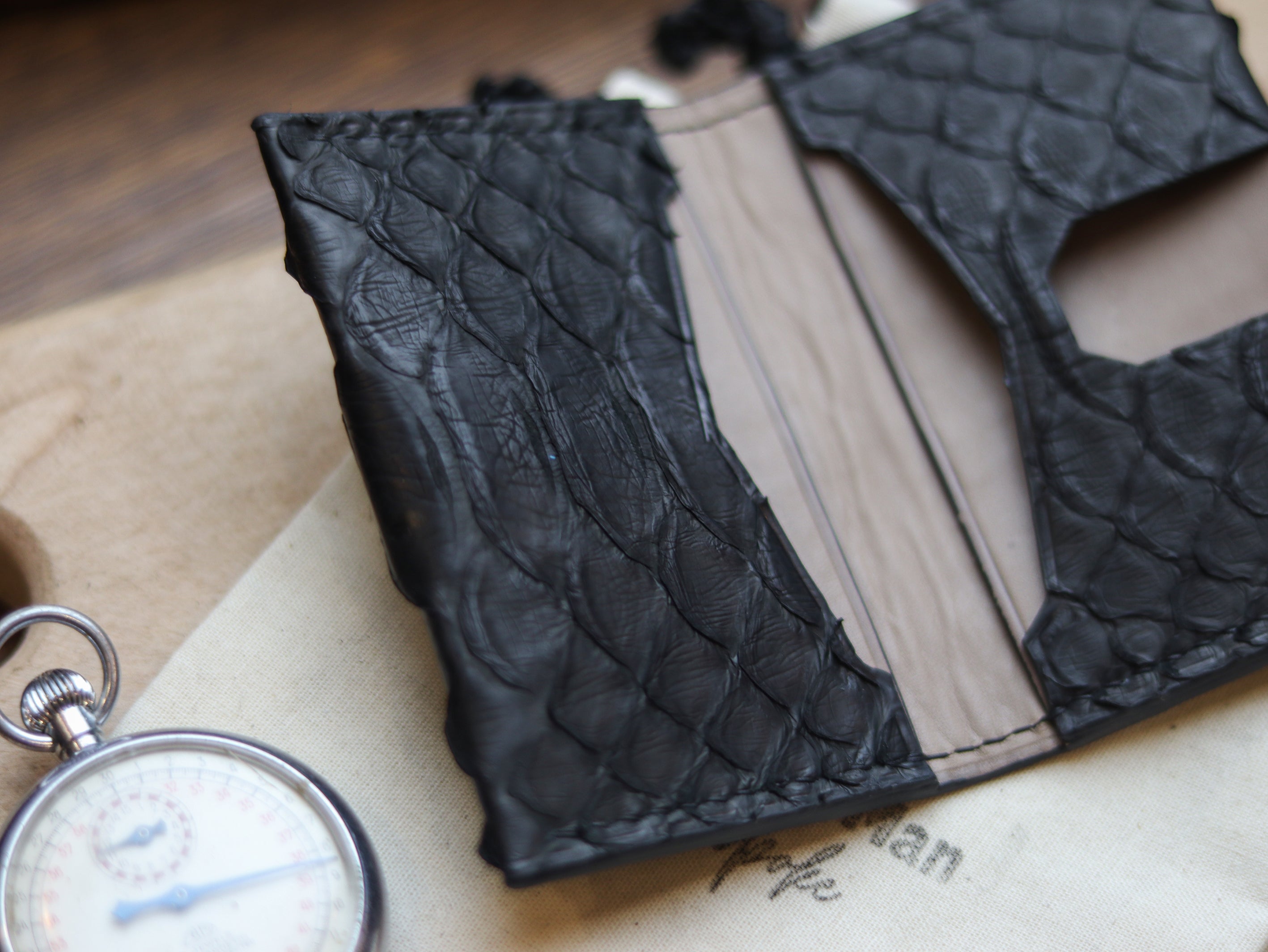 FRANKENSTINE - RAVEN BLACK PYTHON SKIN