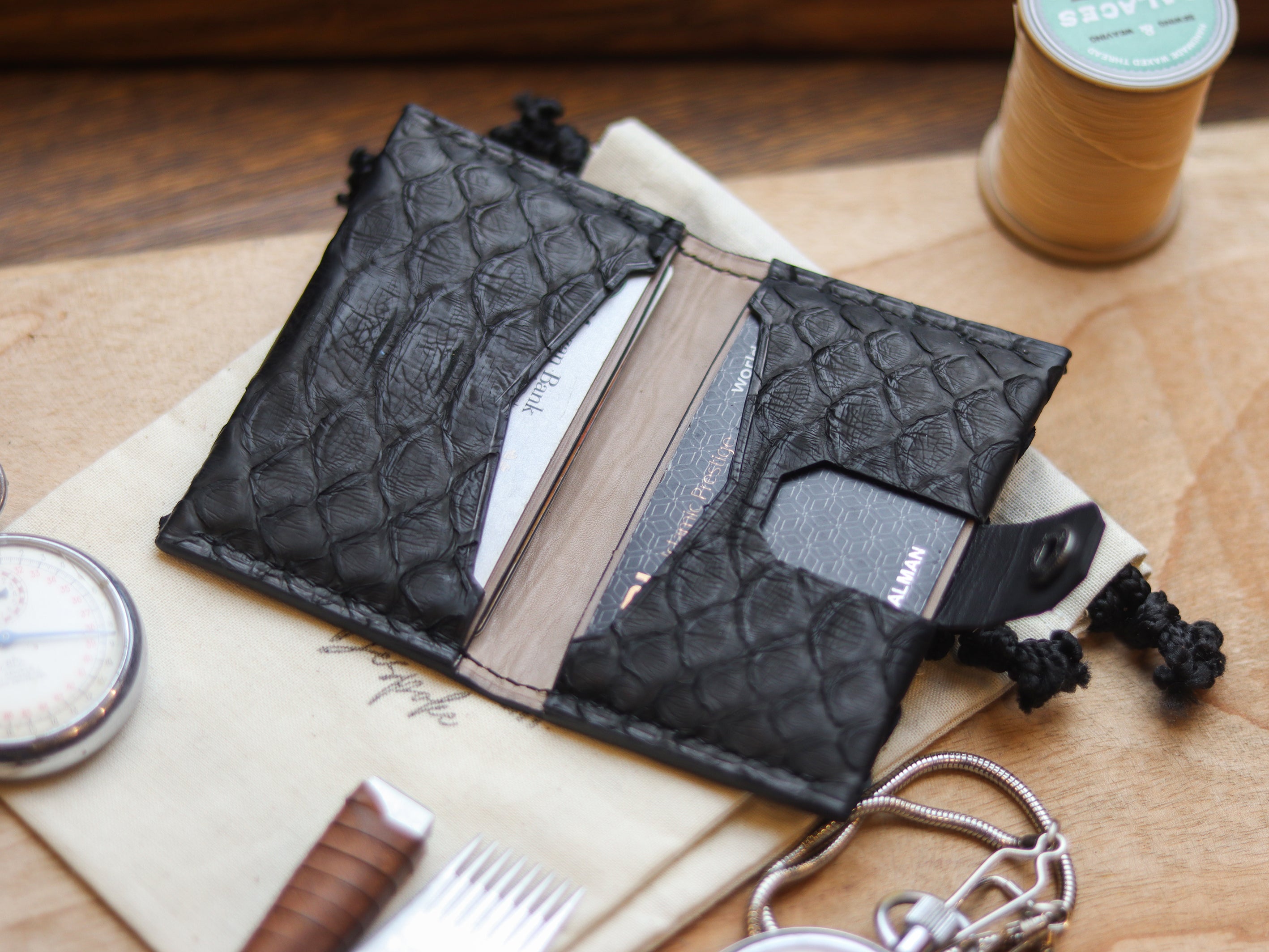 FRANKENSTINE - RAVEN BLACK PYTHON SKIN